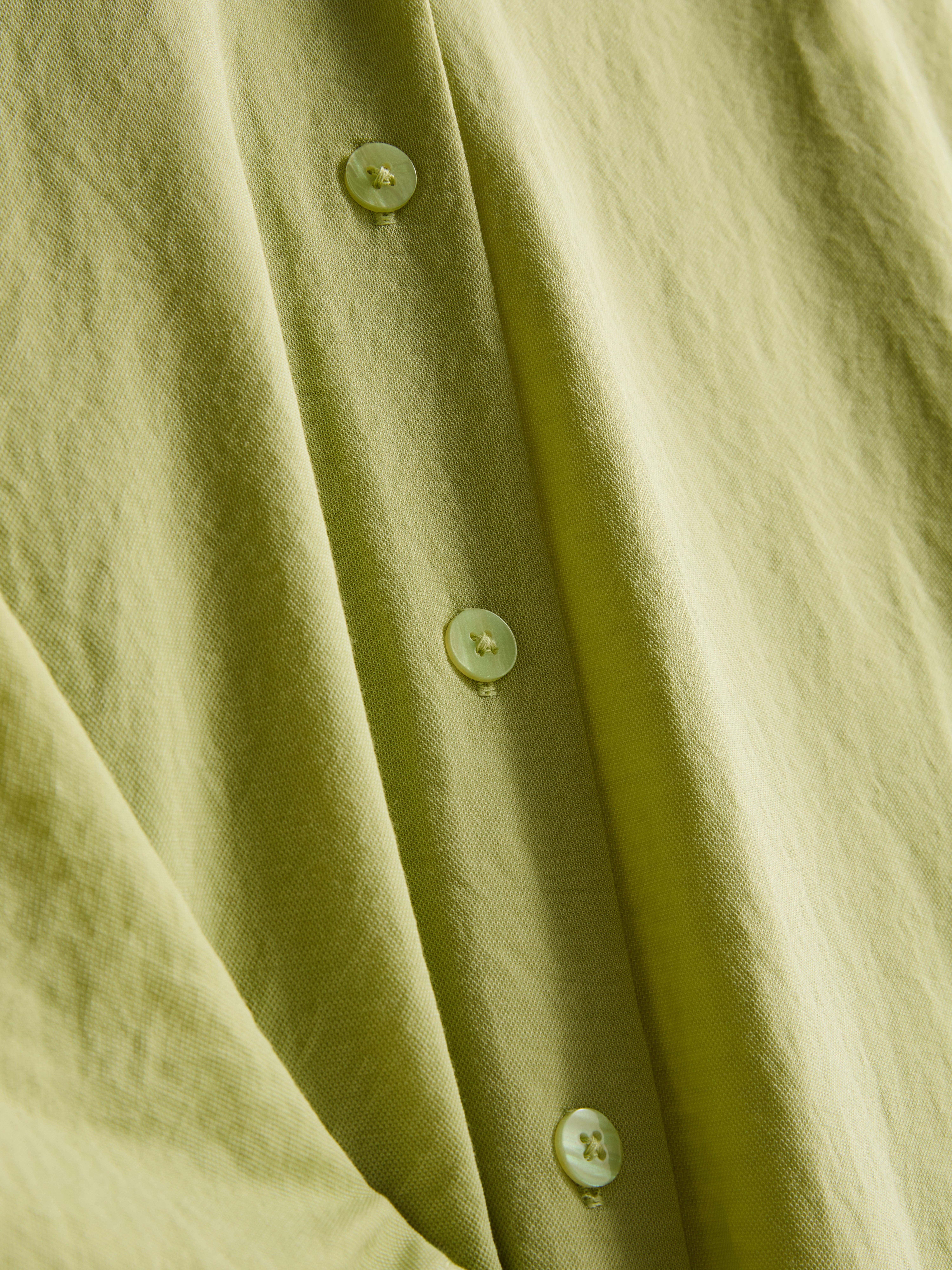 Curved Hem Relaxed Shirt