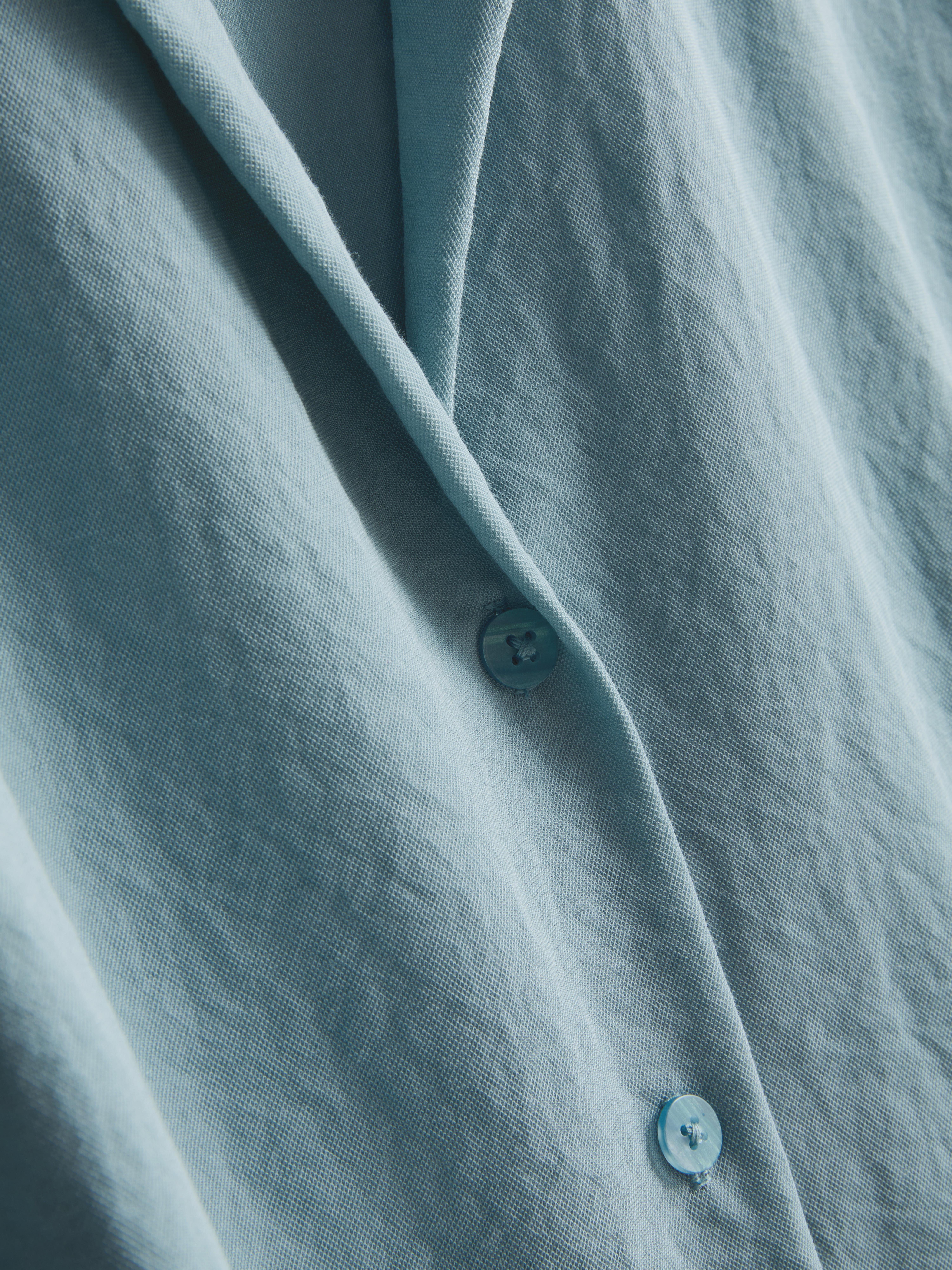 Curved Hem Relaxed Shirt