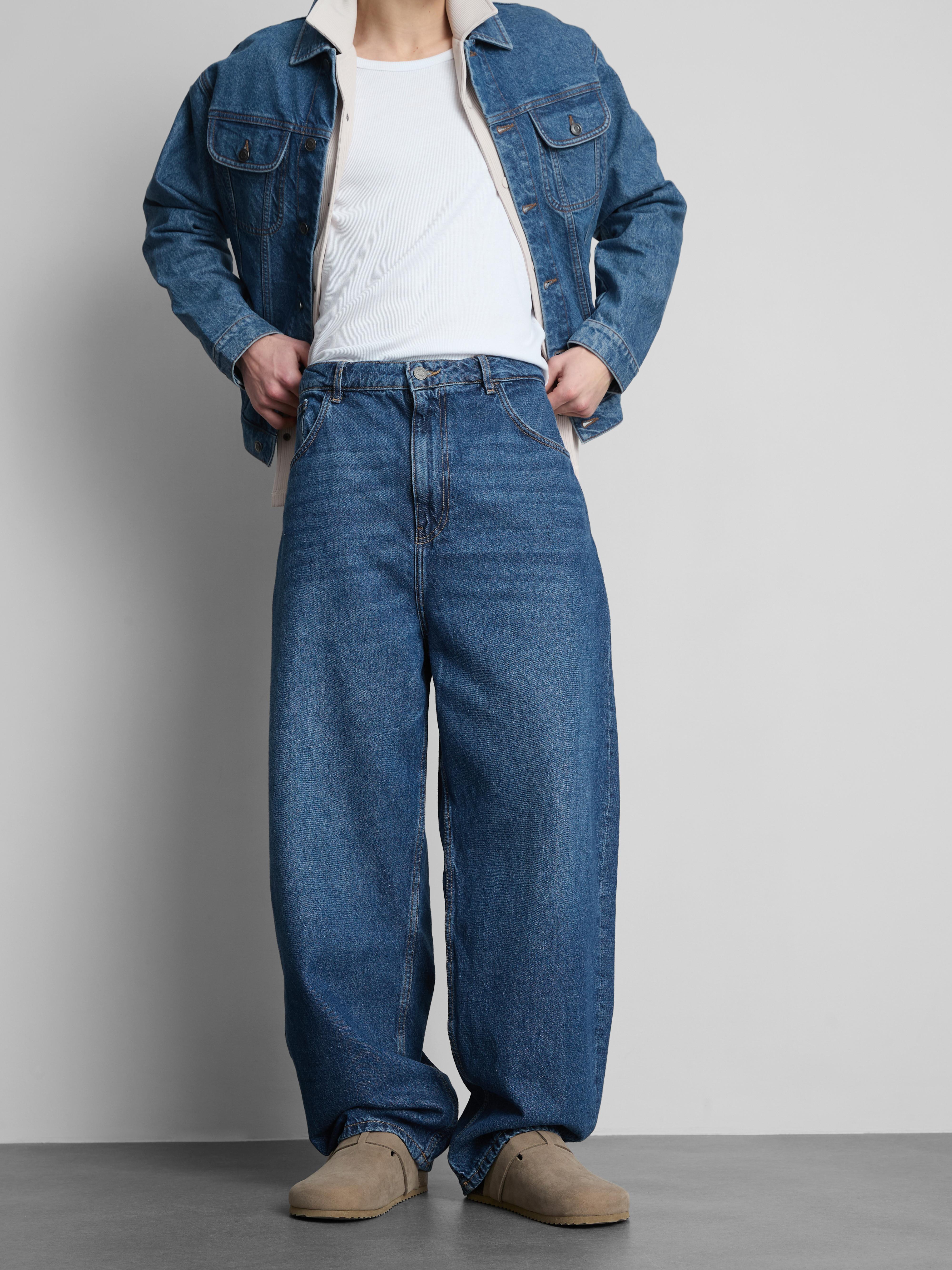 Mid-Rise Baggy Jeans