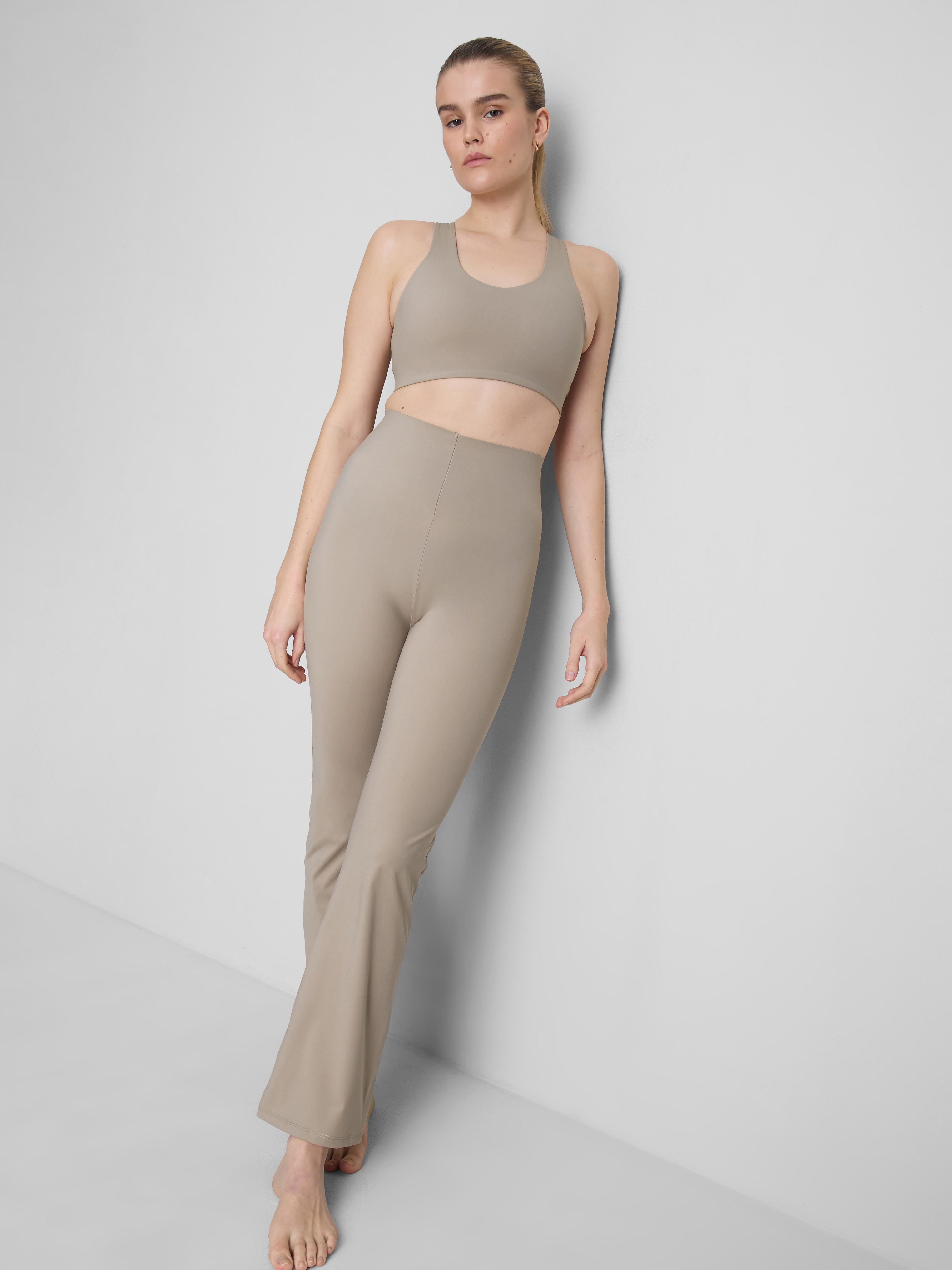 BodySculpt Performance Cut Out Crop Top Stone