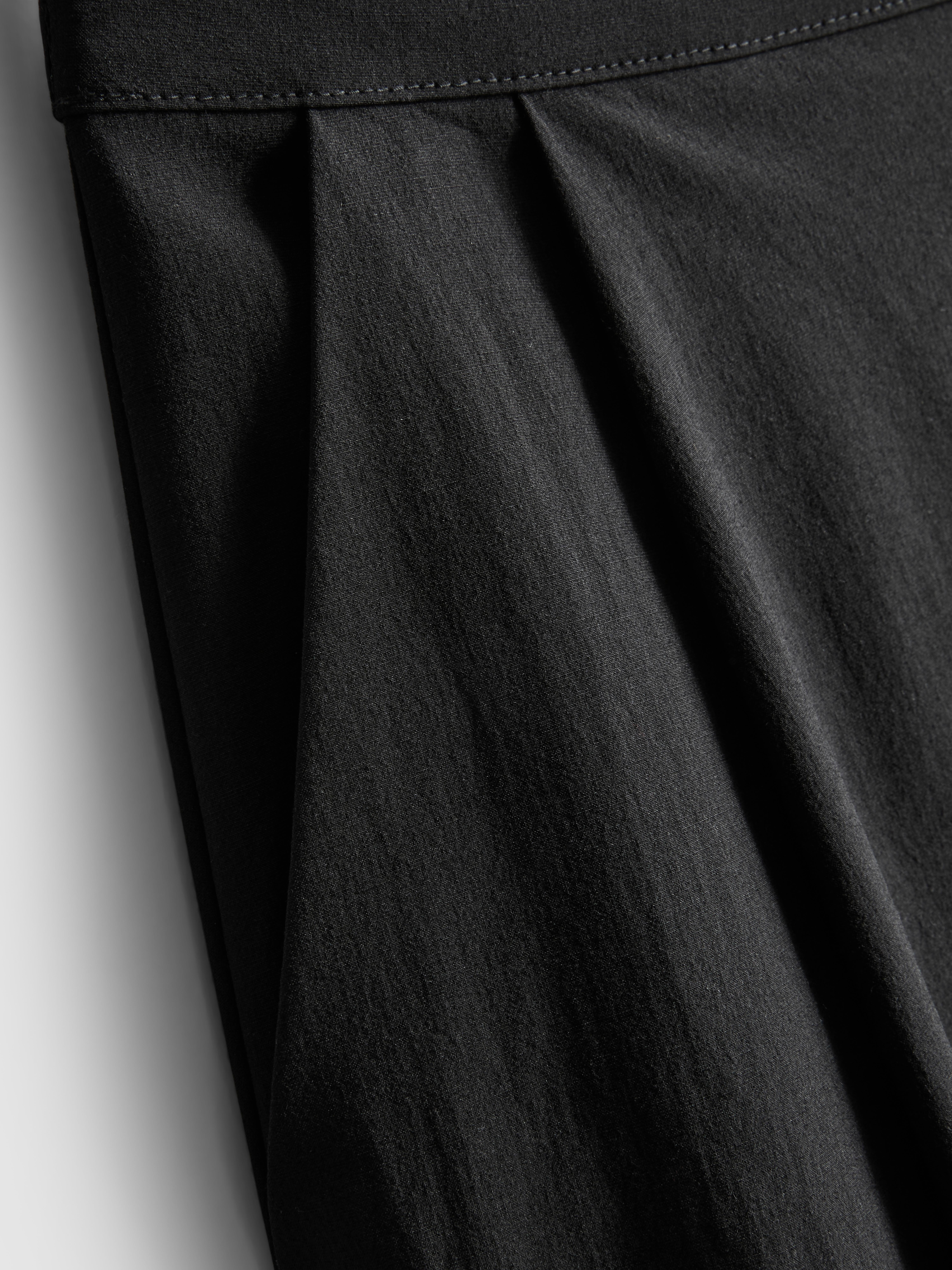 Women's Black Circle Midi Skirt