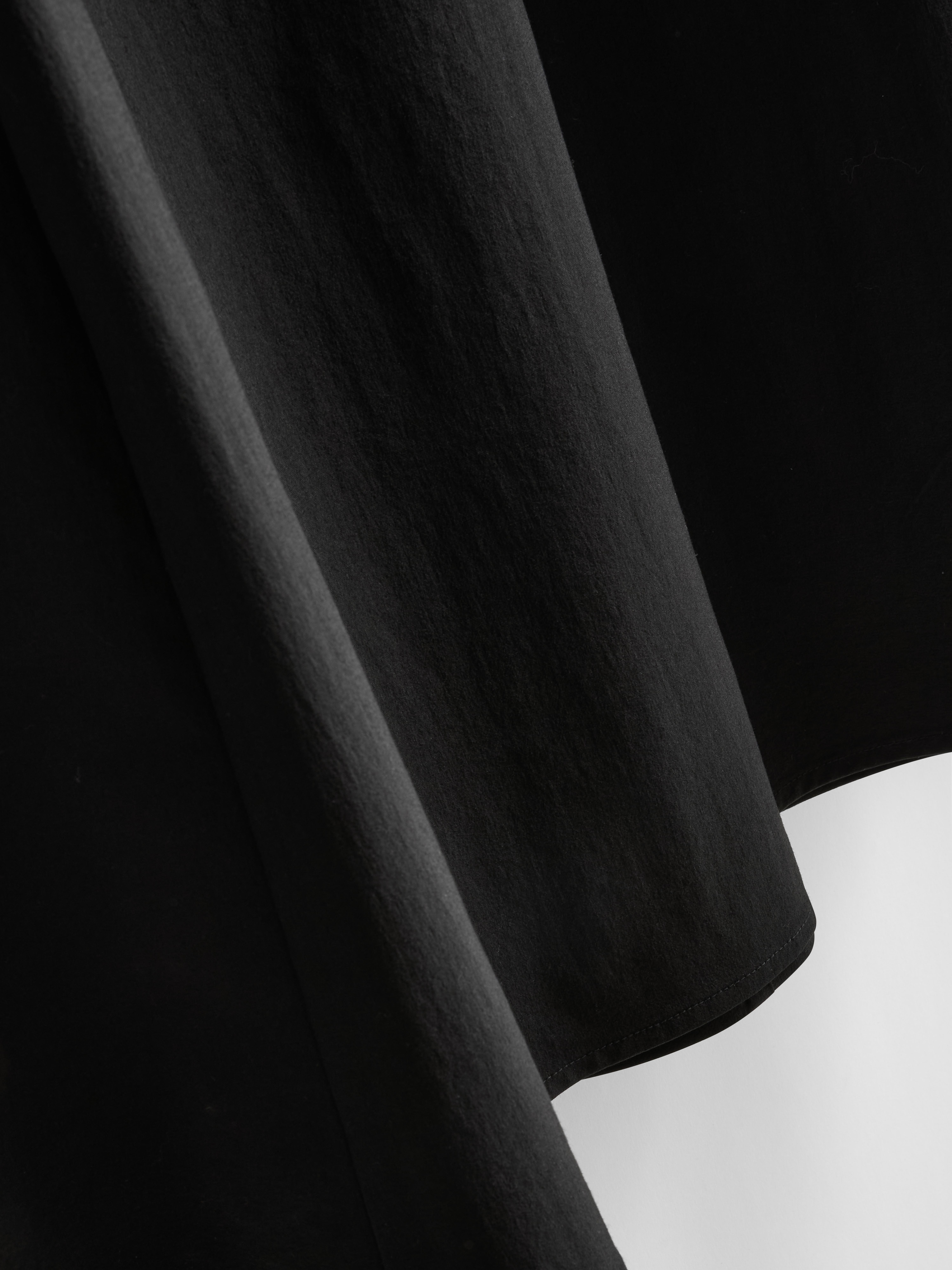 Women's Black Circle Midi Skirt