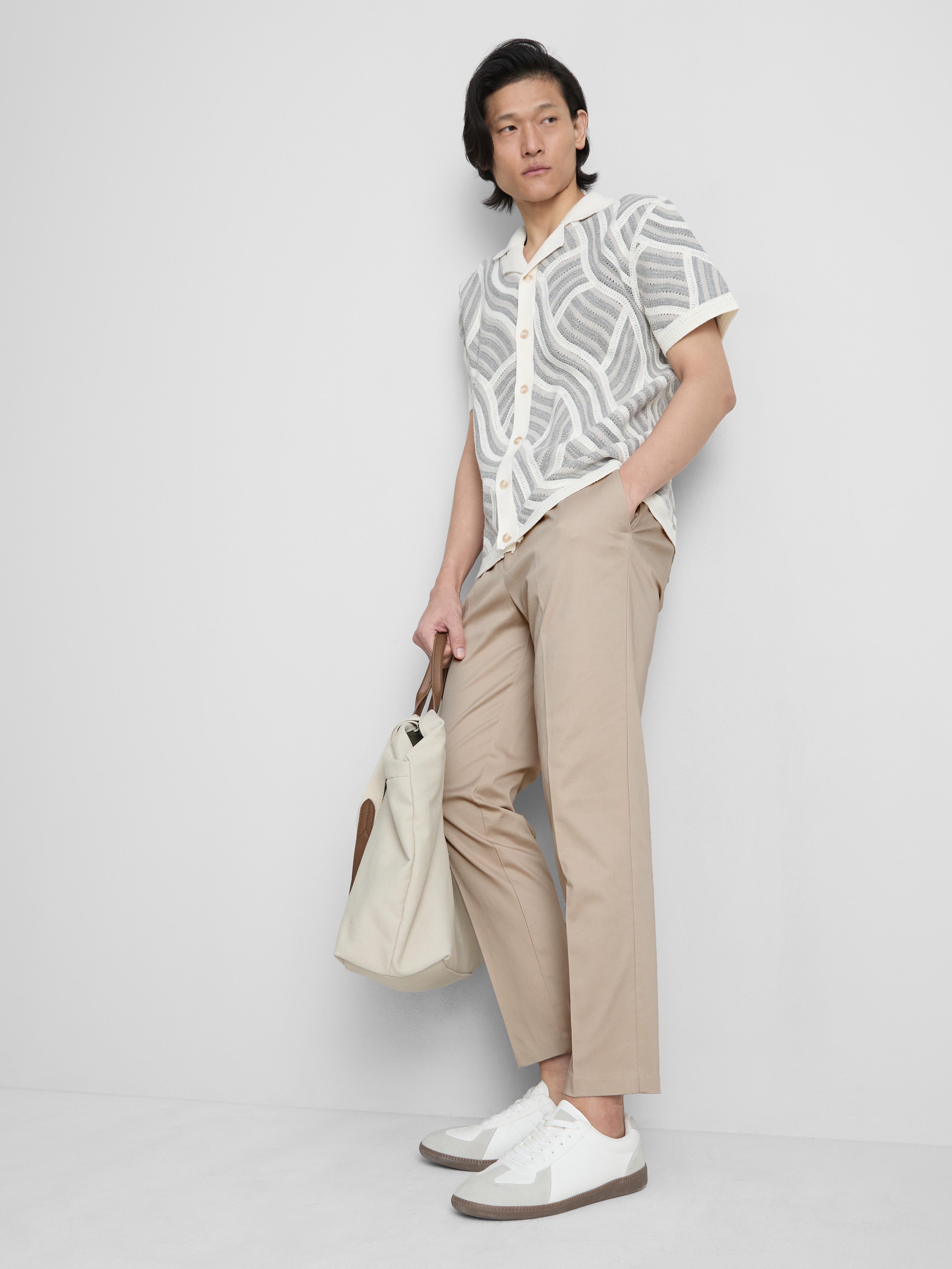 Pantalones entallados aterciopelados de The Edit