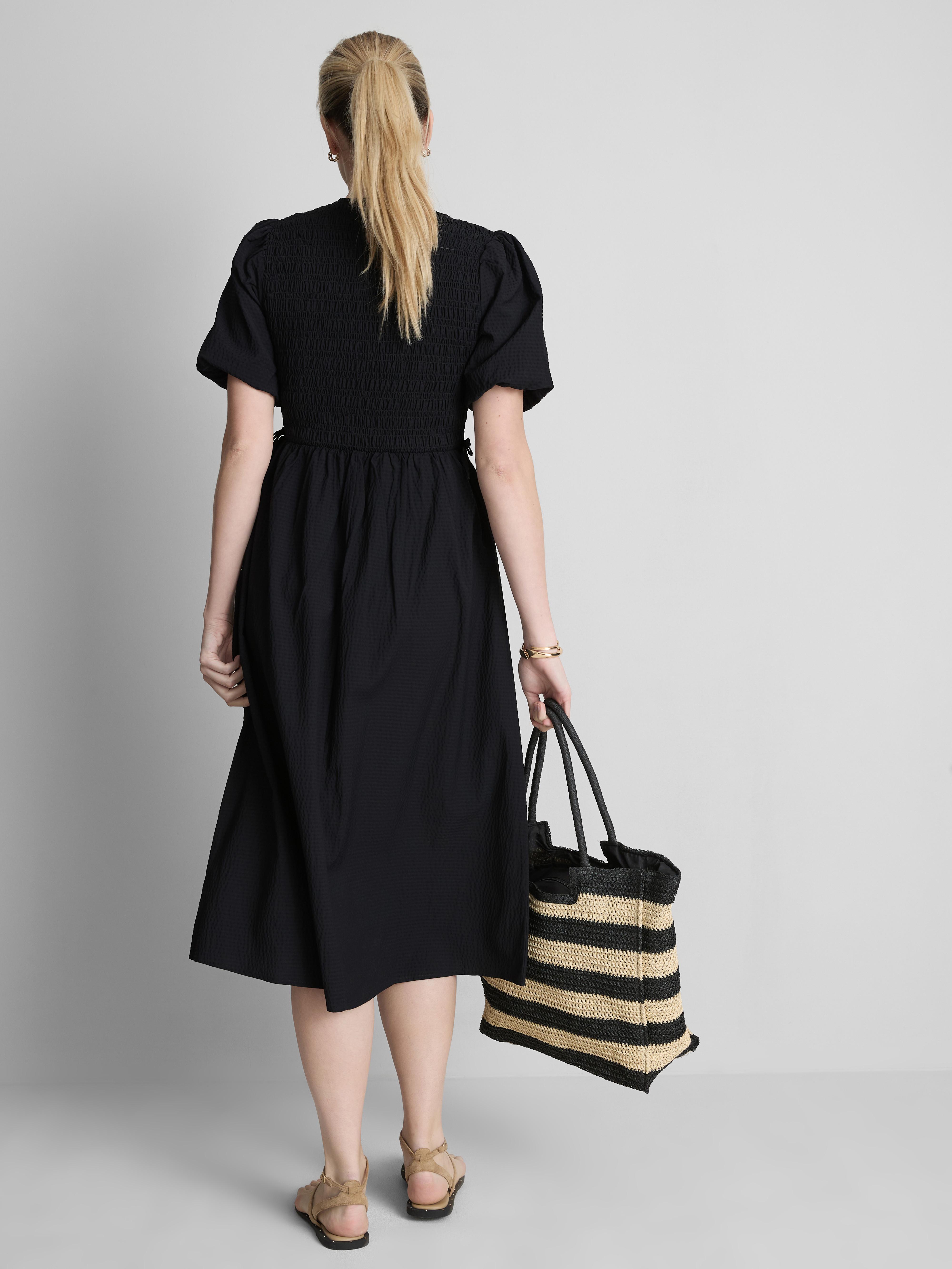 Vestido midi de sirsaca fruncido