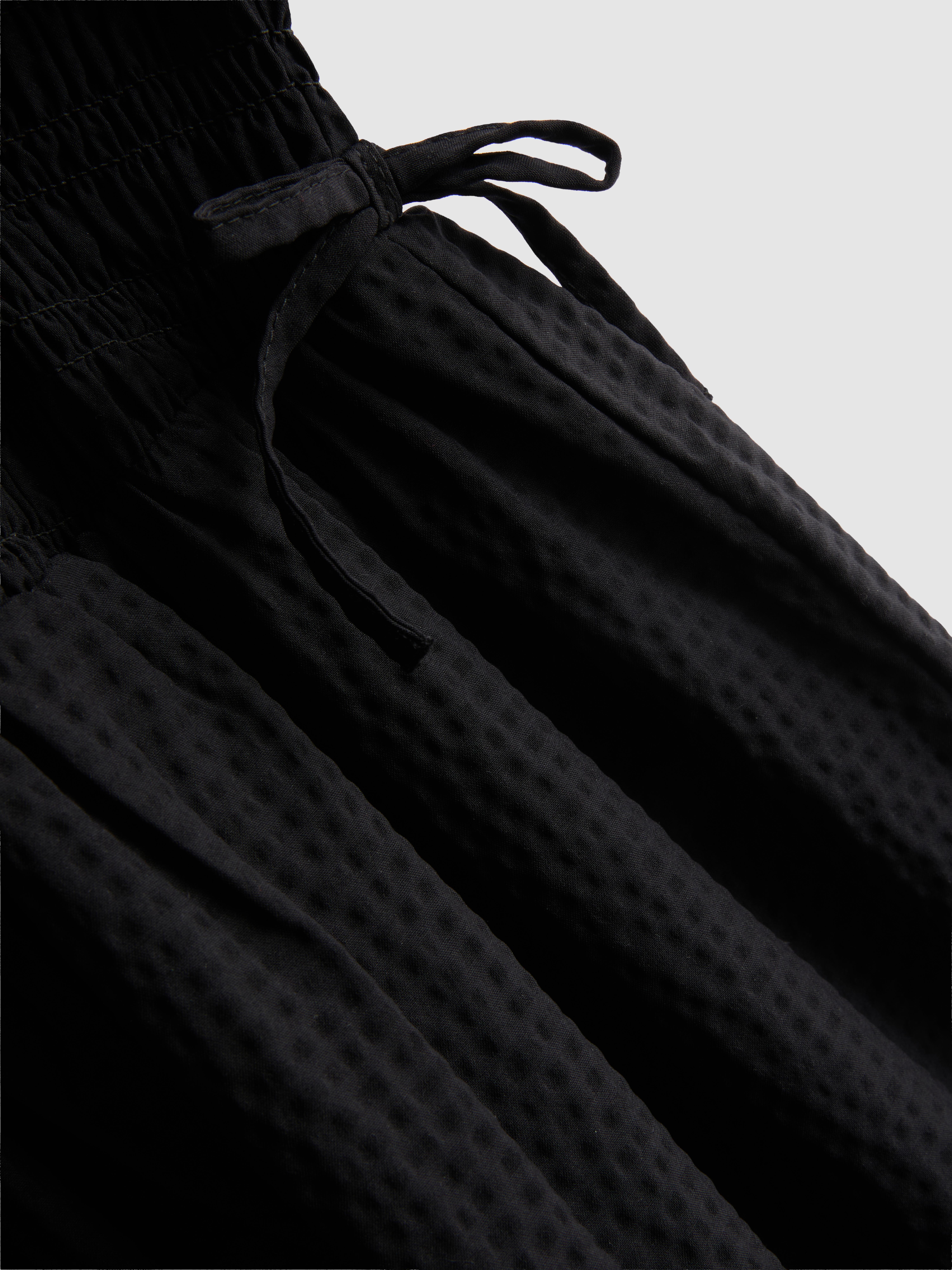 Vestido midi de sirsaca fruncido