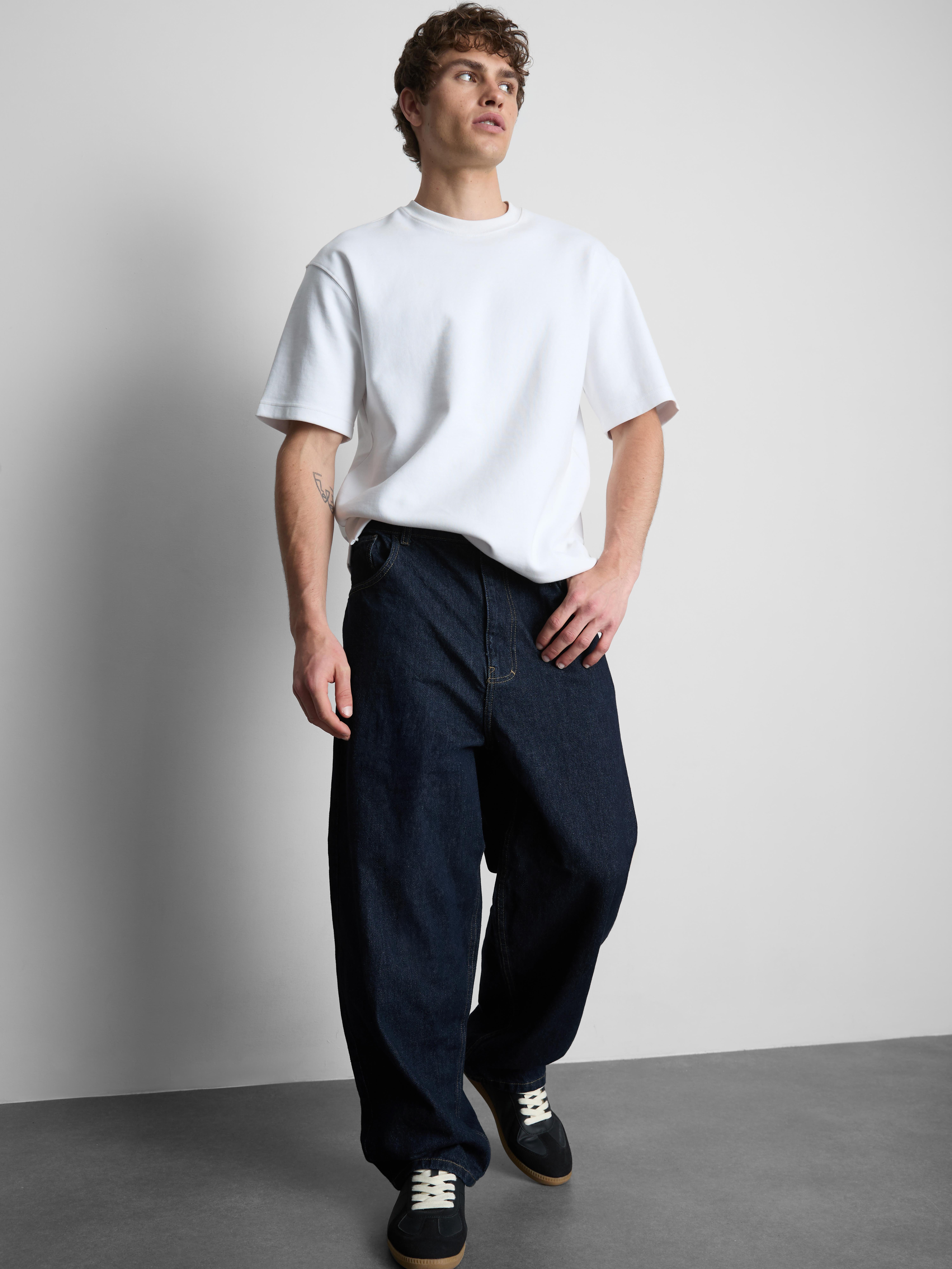 Mid-Rise Baggy Jeans