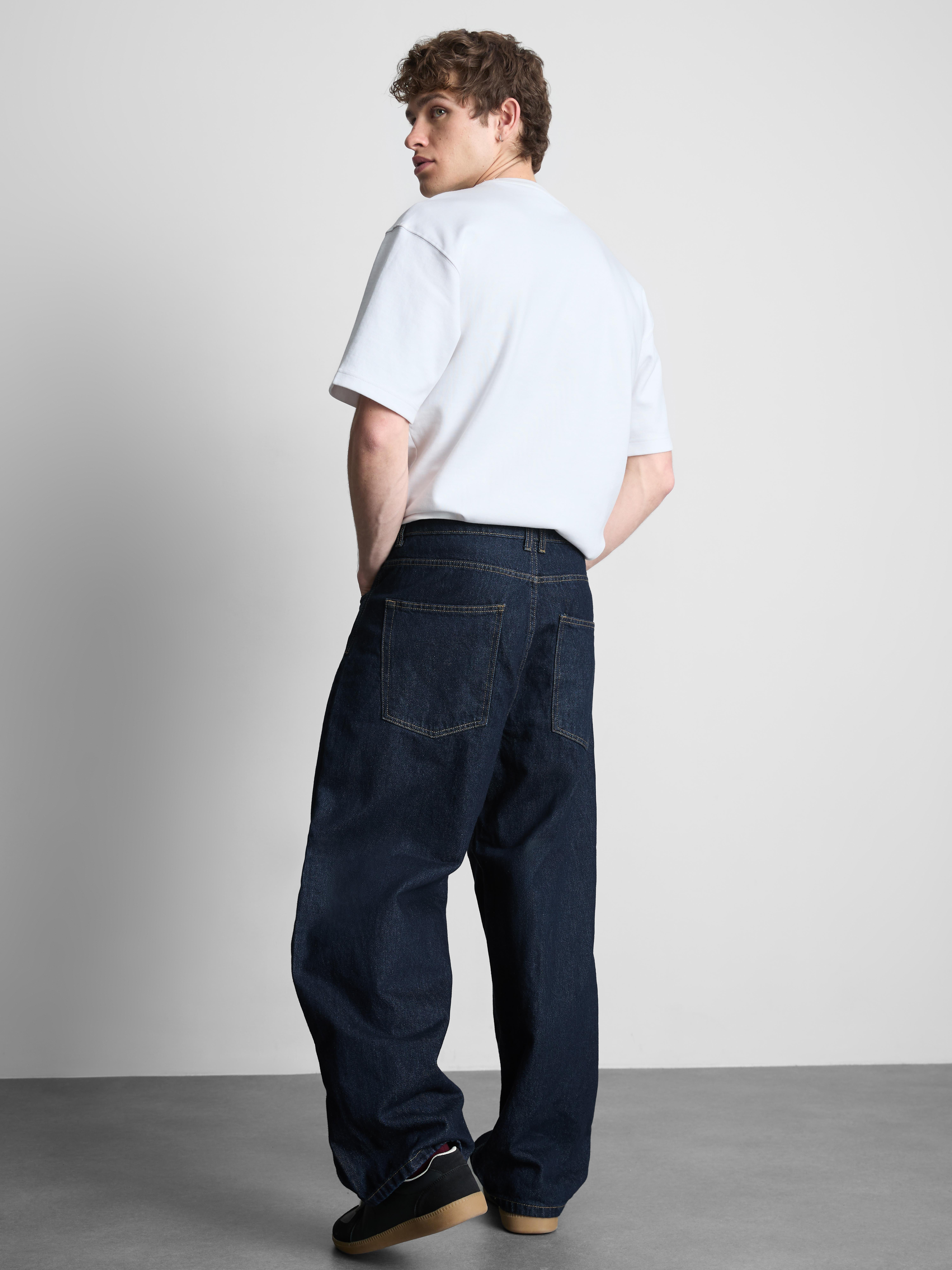 Mid-Rise Baggy Jeans