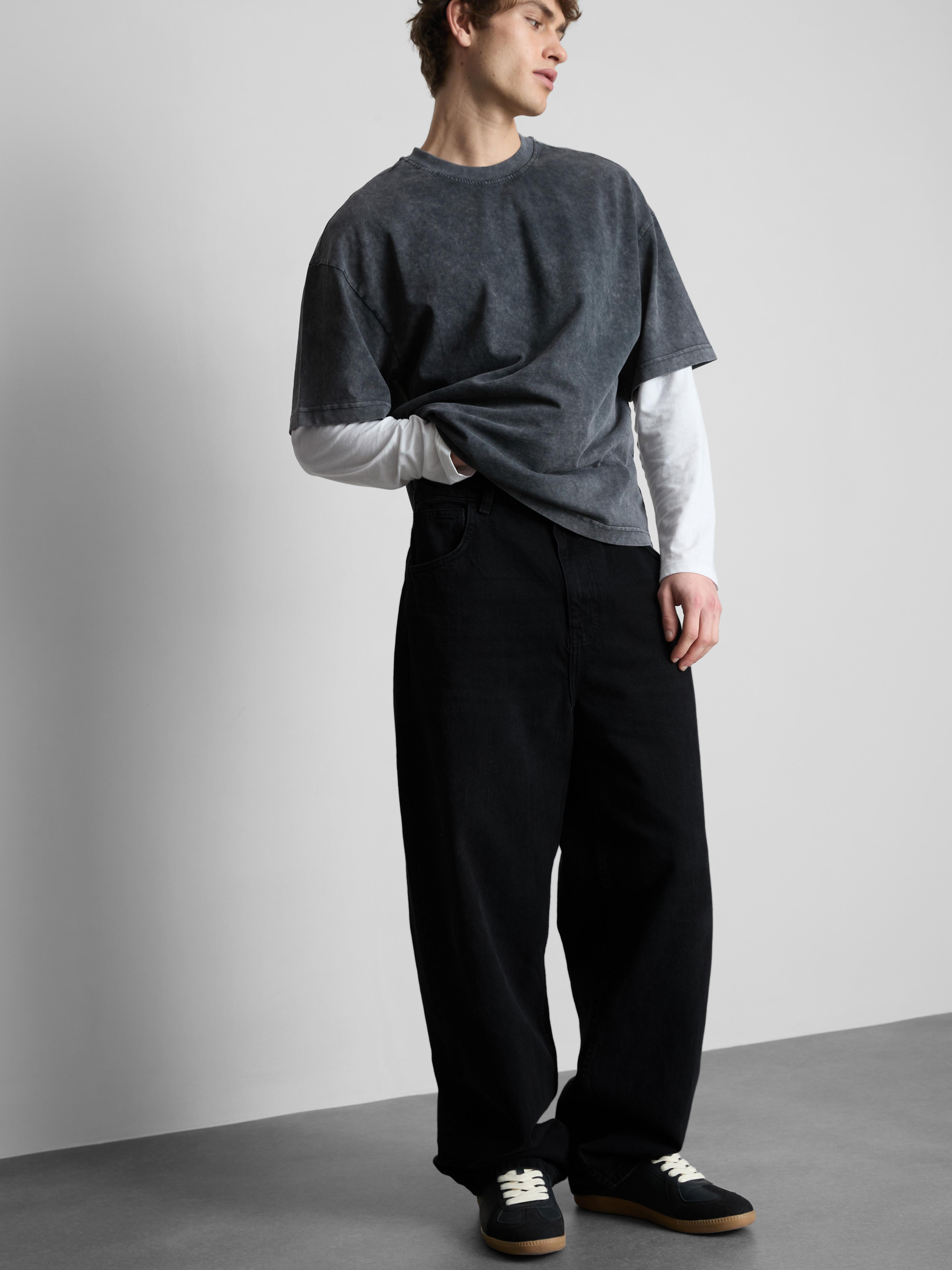 Mid-Rise Baggy Jeans