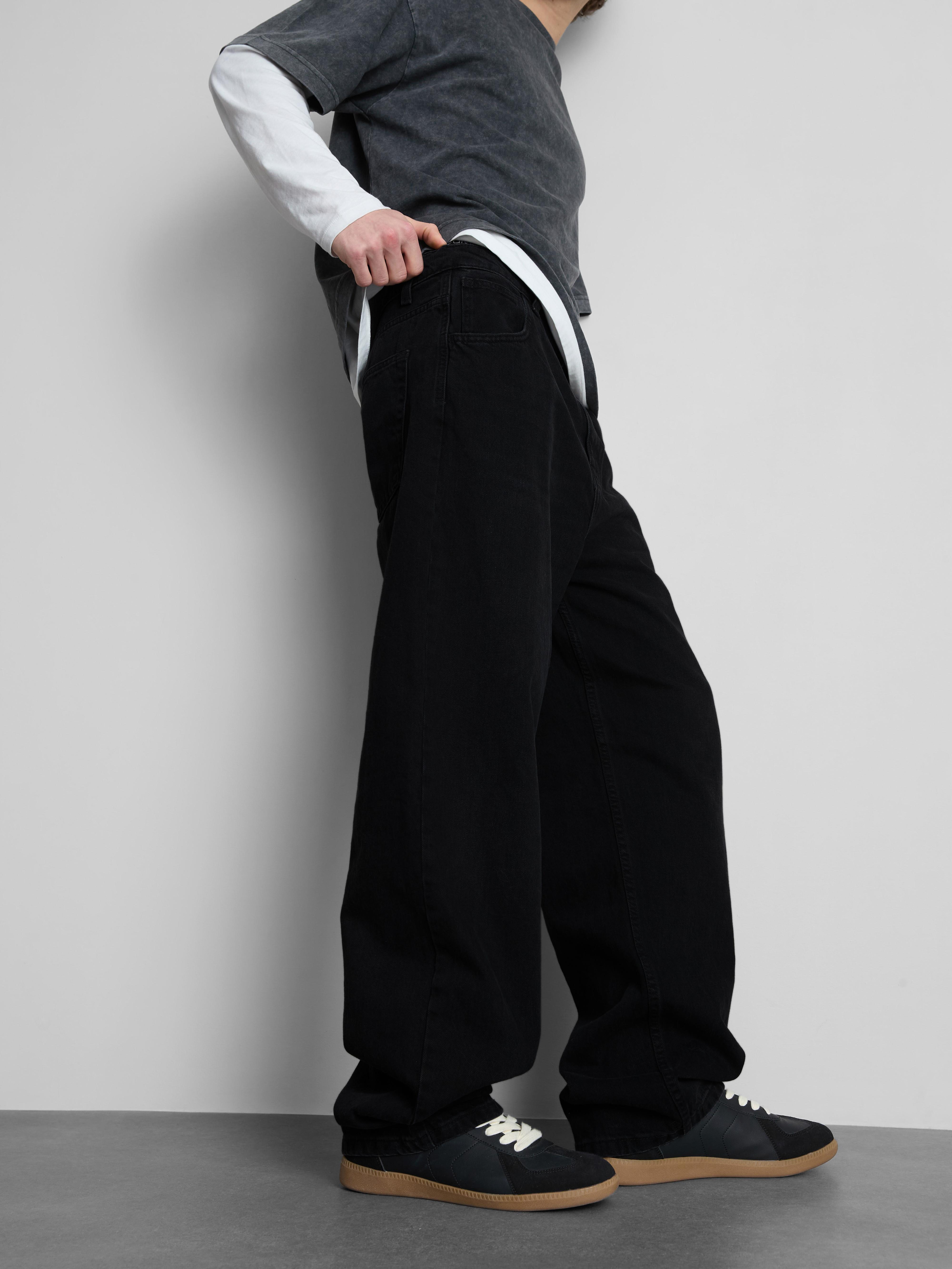 Mid-Rise Baggy Jeans