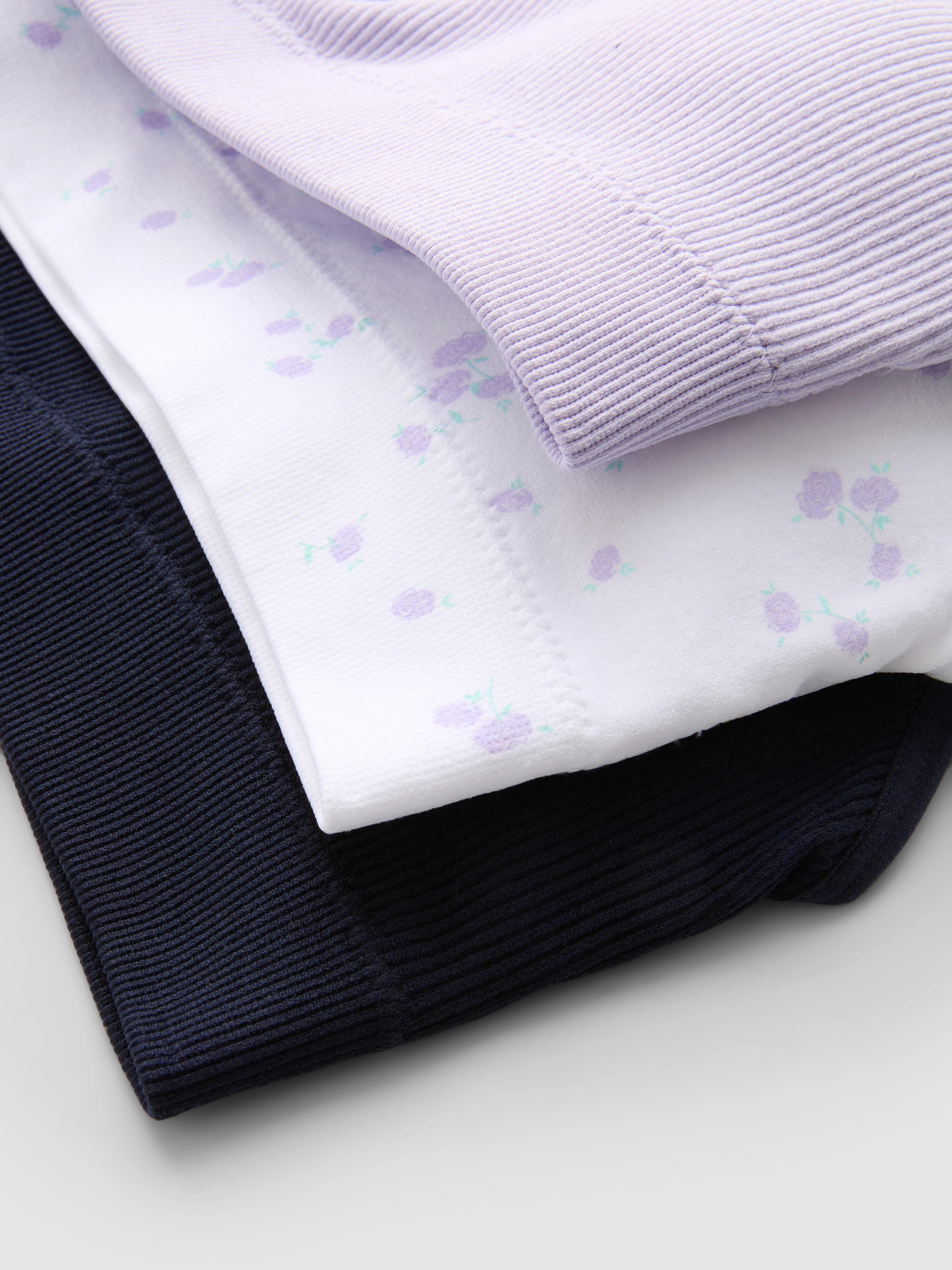 3 bustiere fără cusături cu ornamente din dantelă