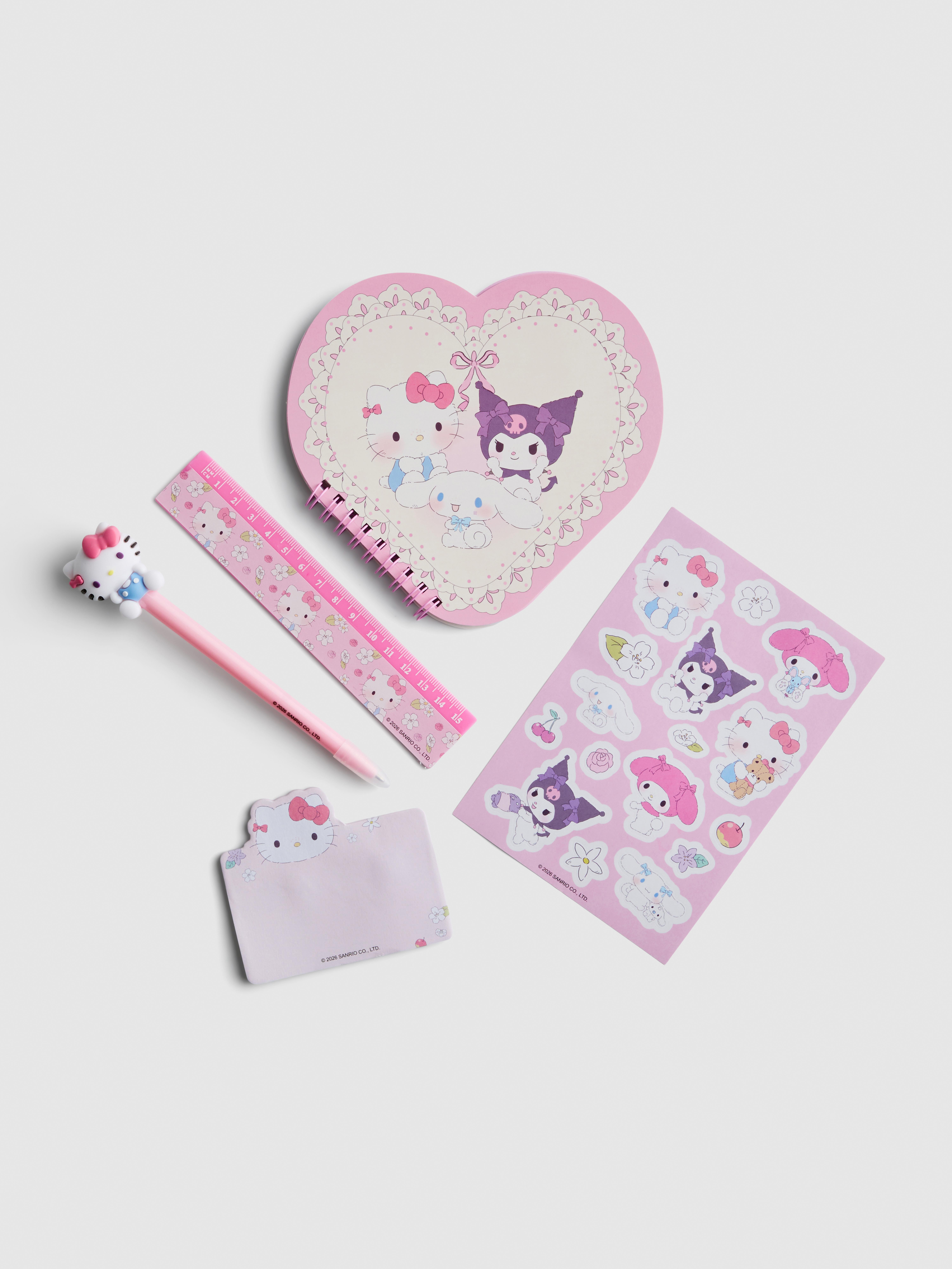 Hello Kitty és barátai írószerkészlet hátizsákban