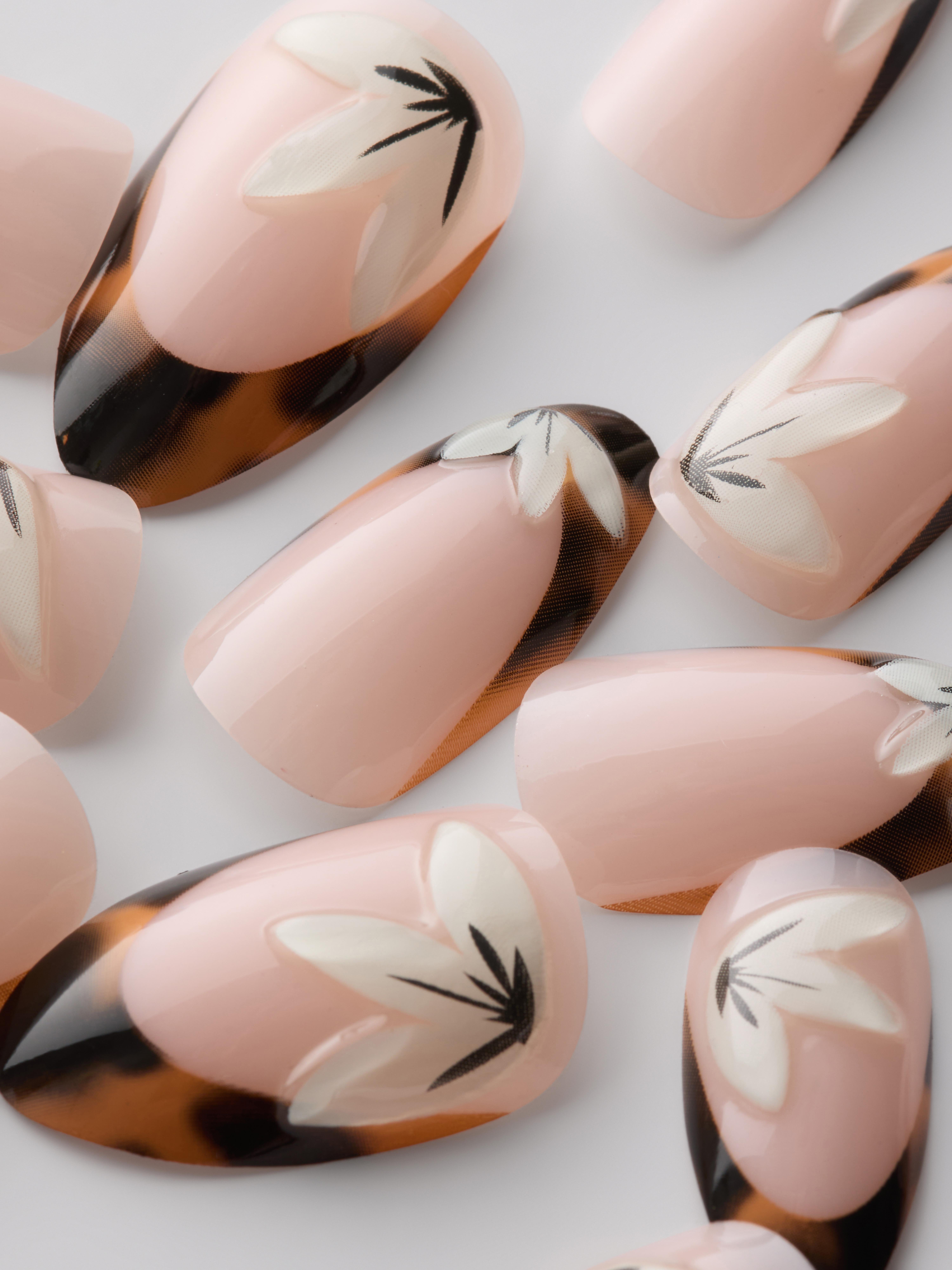 24pk PS... Pointed Floral False Nails