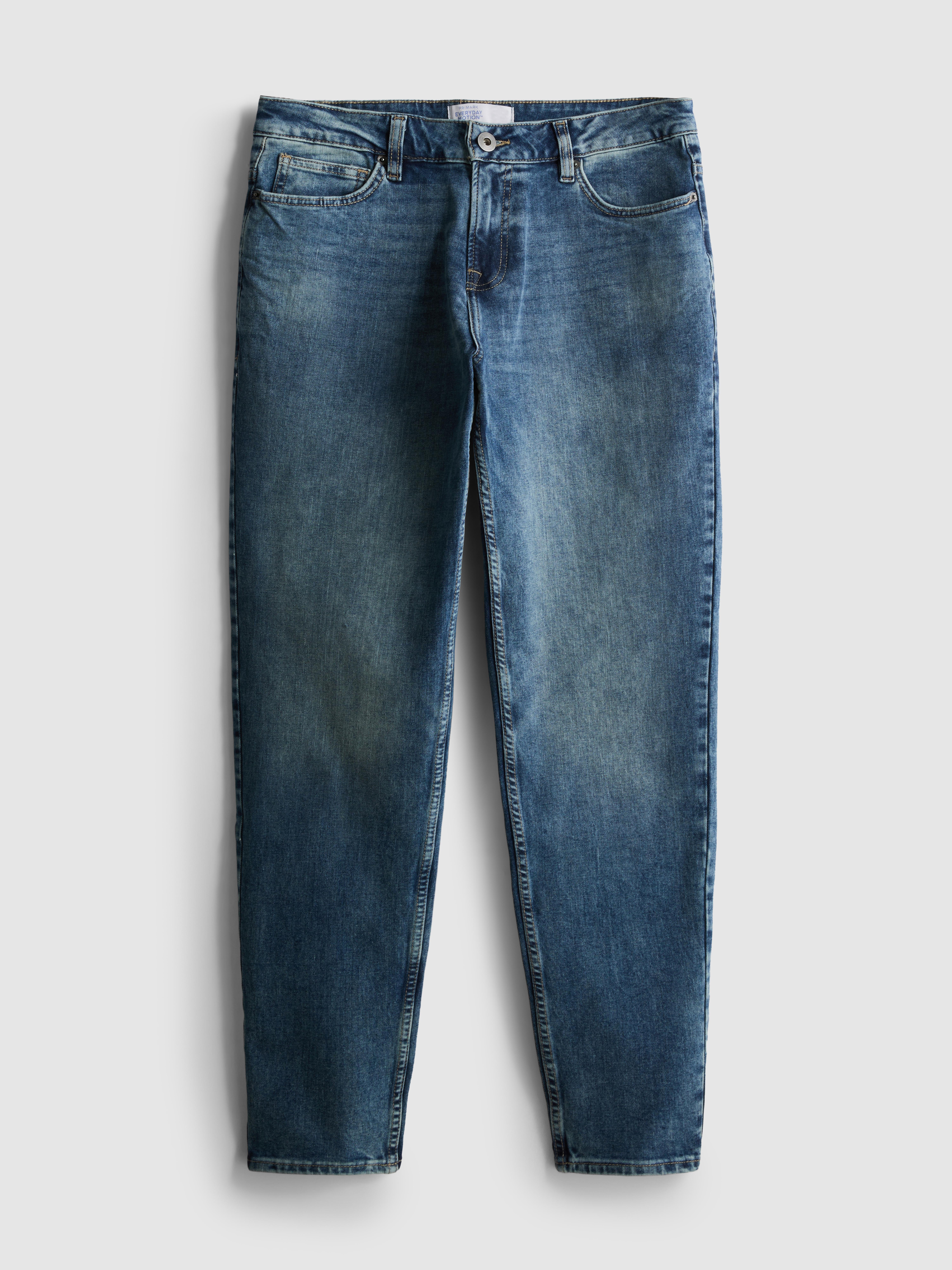 Přiléhavé džíny se středně vysokým pasem