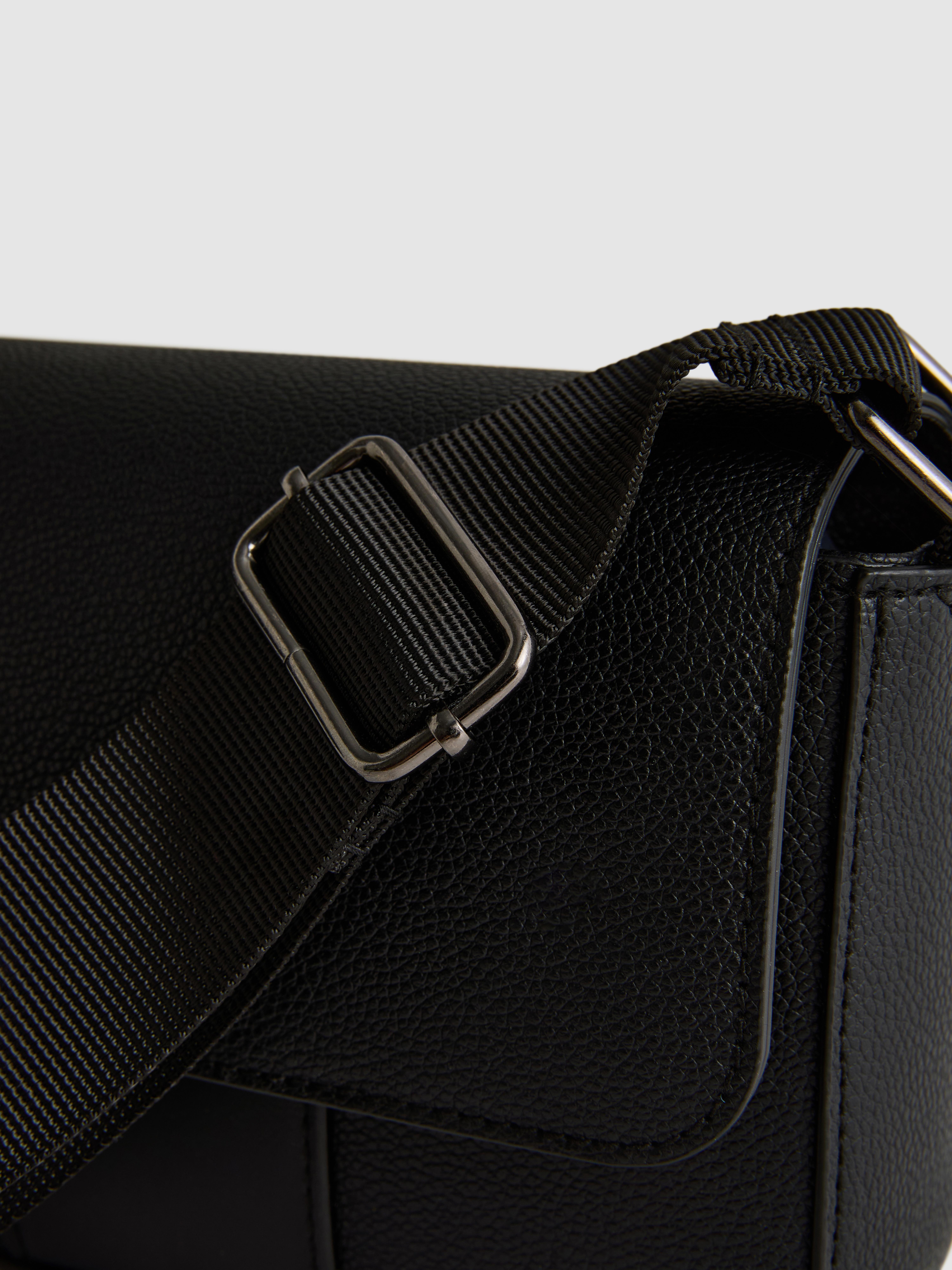 Crossbody Purse With Snap Buttons