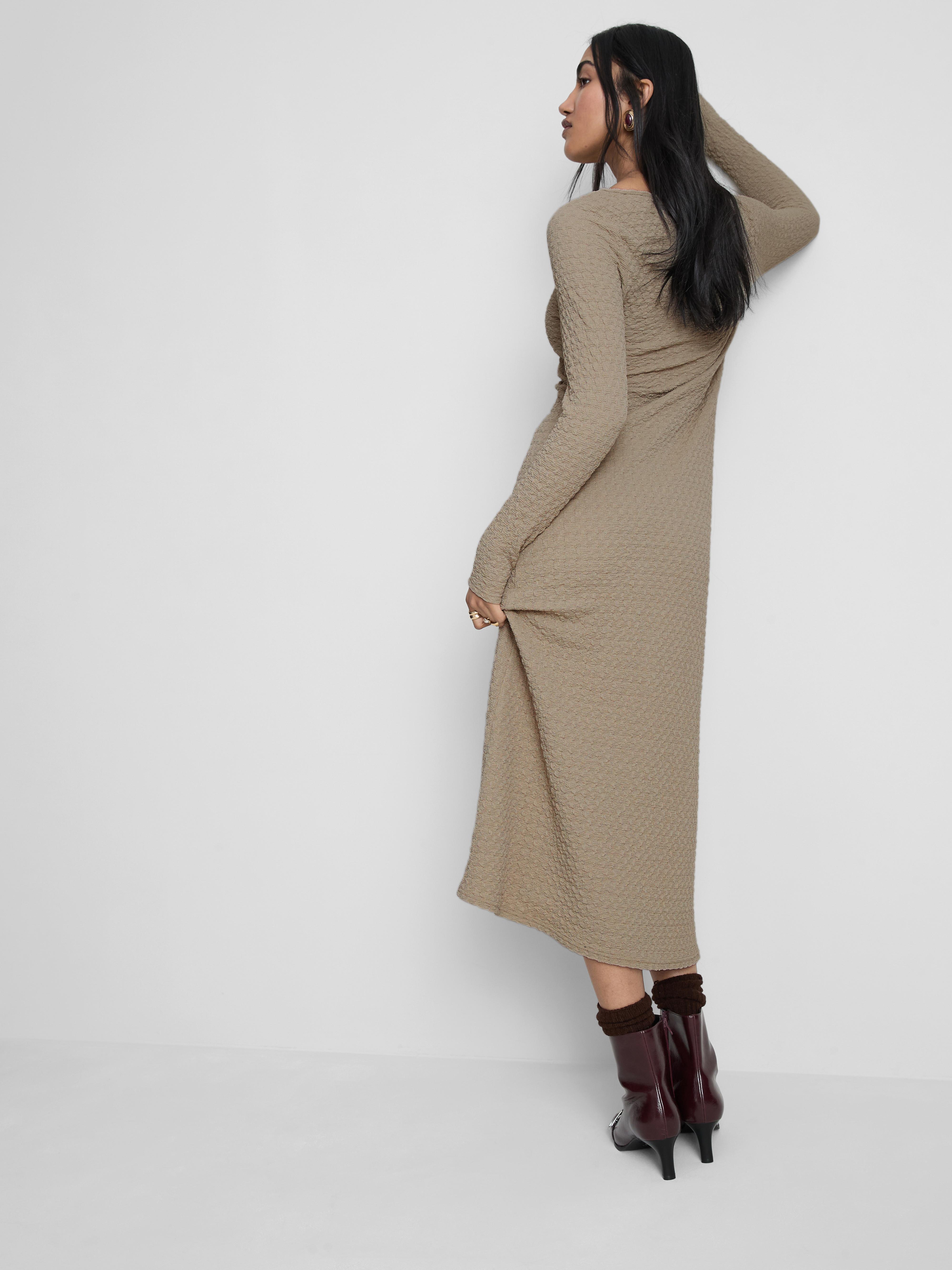 Women's Stone Long-Sleeve Textured Midi Dress