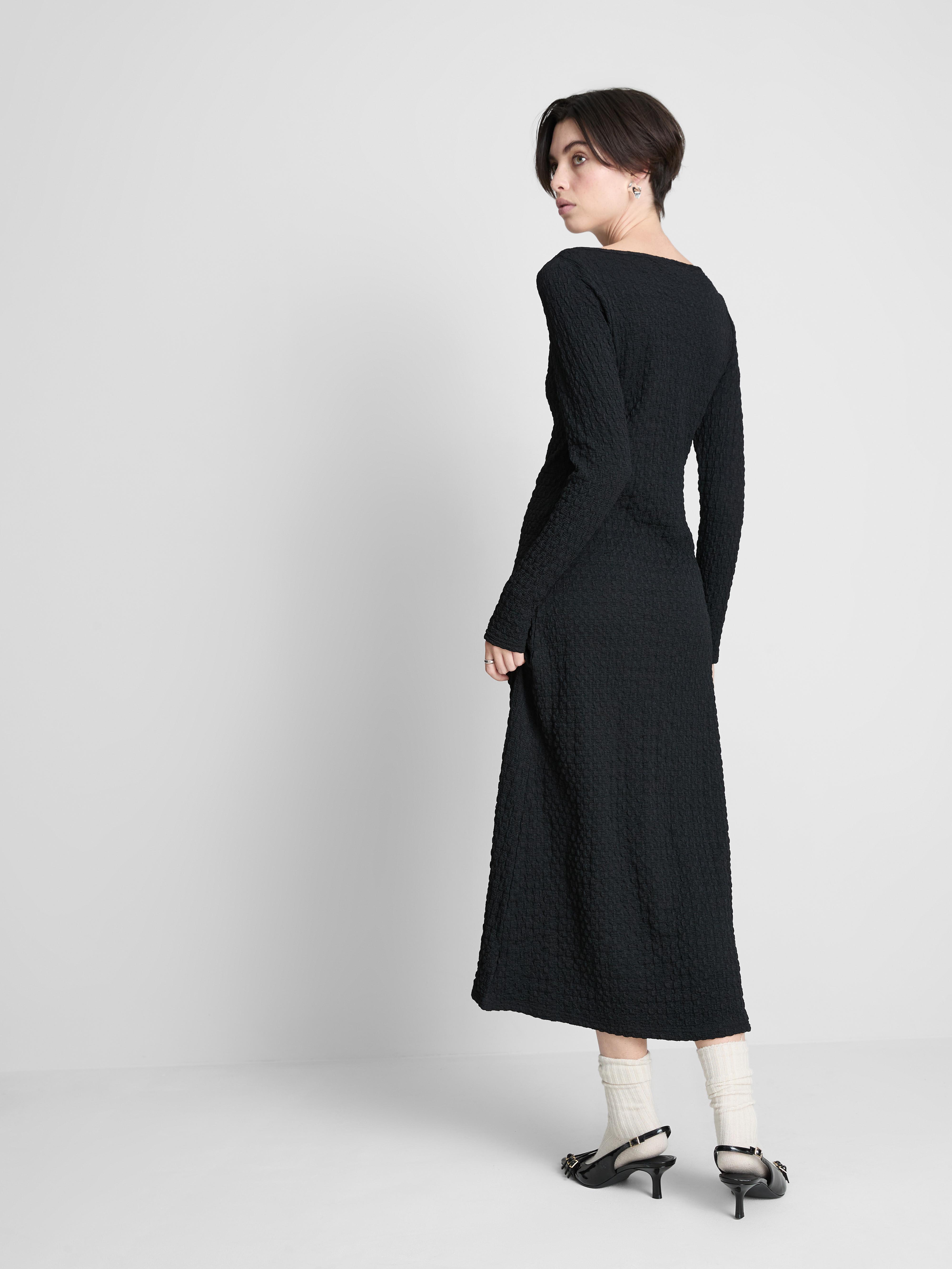 Women's Black Long-Sleeve Textured Midi Dress