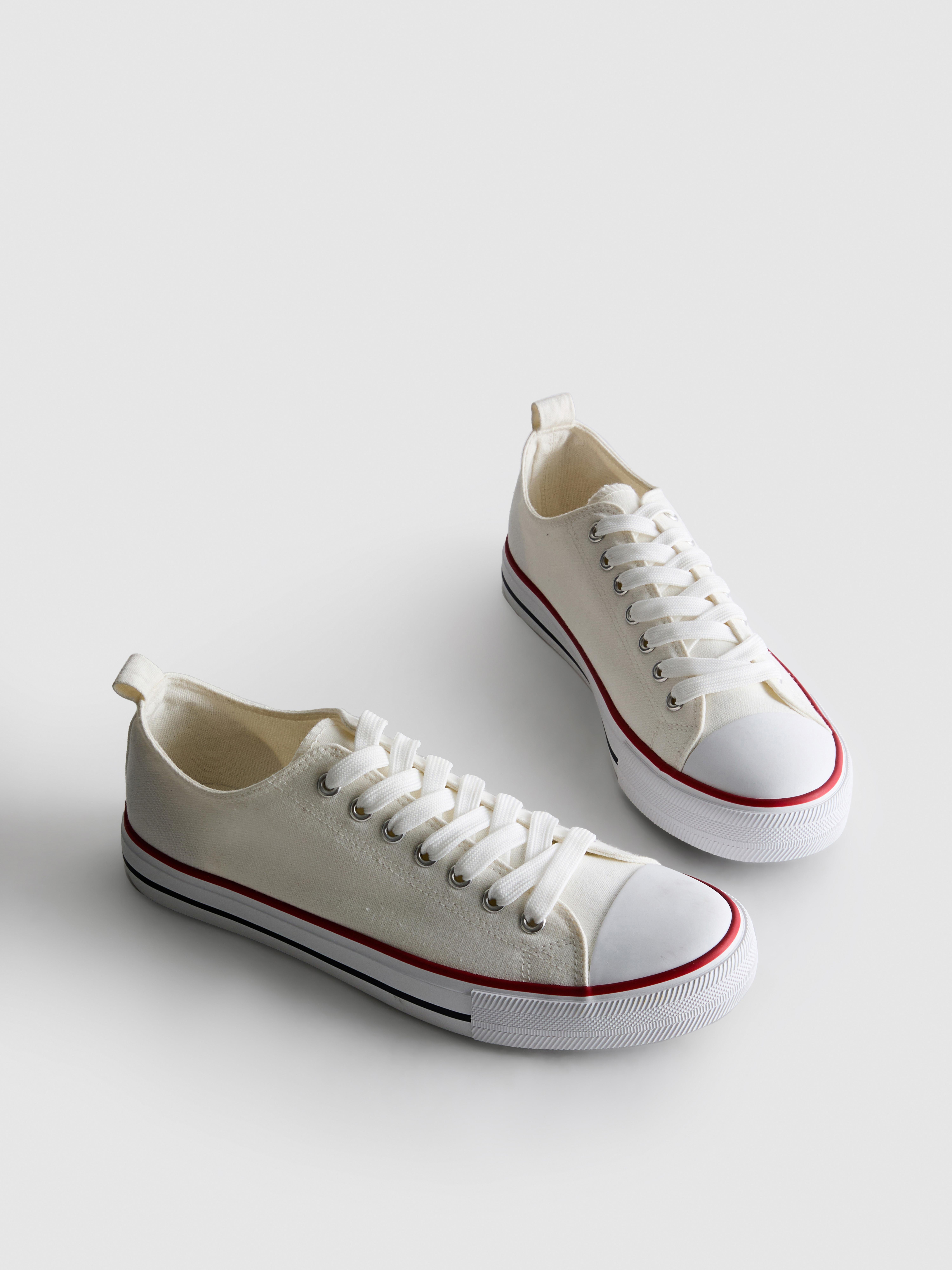 Canvas sneakers met veters