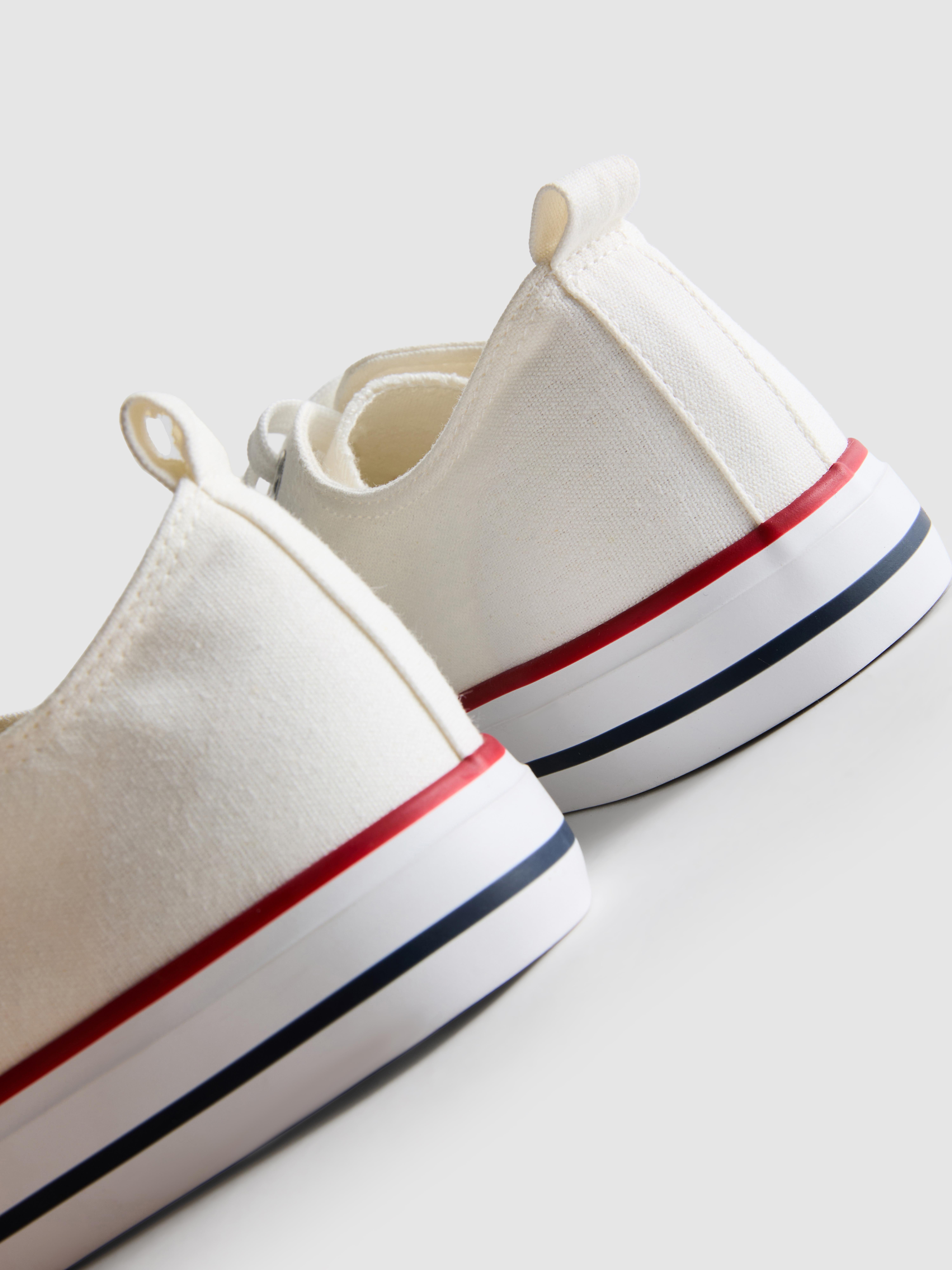 Canvas sneakers met veters