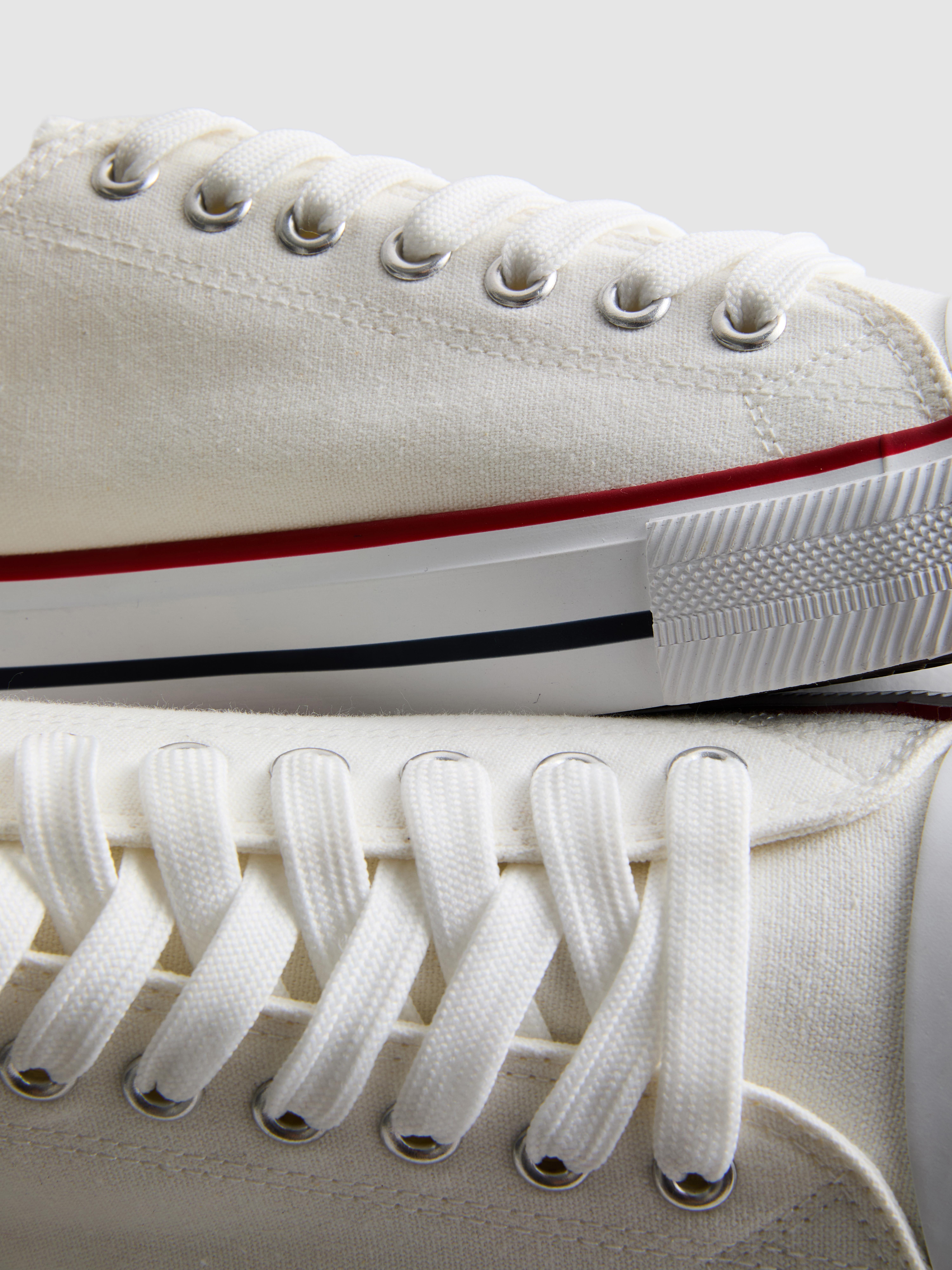Canvas sneakers met veters