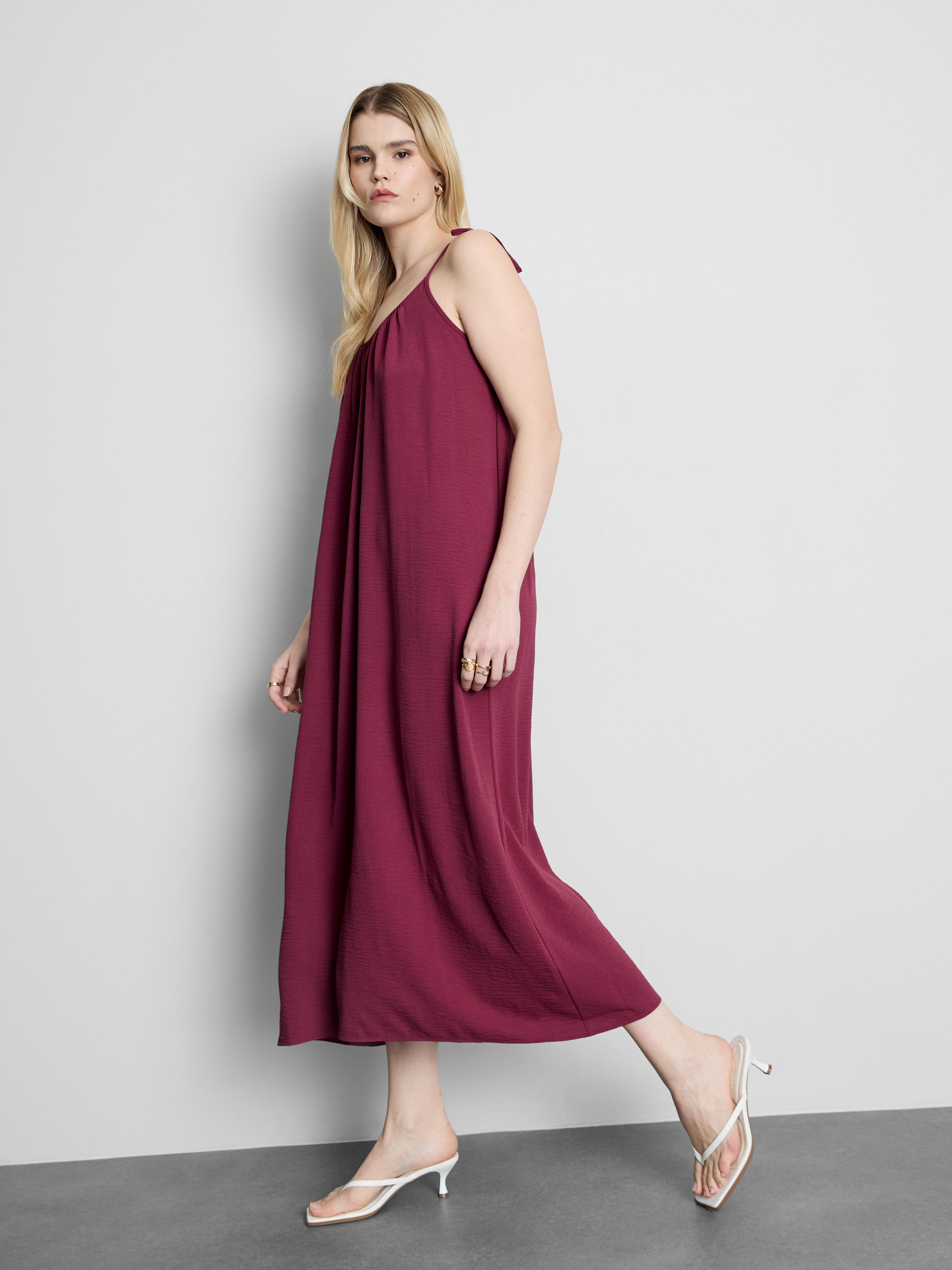 crochet mesh dress Slit Sleeveless Crochet Mesh Dress – HAUS SAVAGE