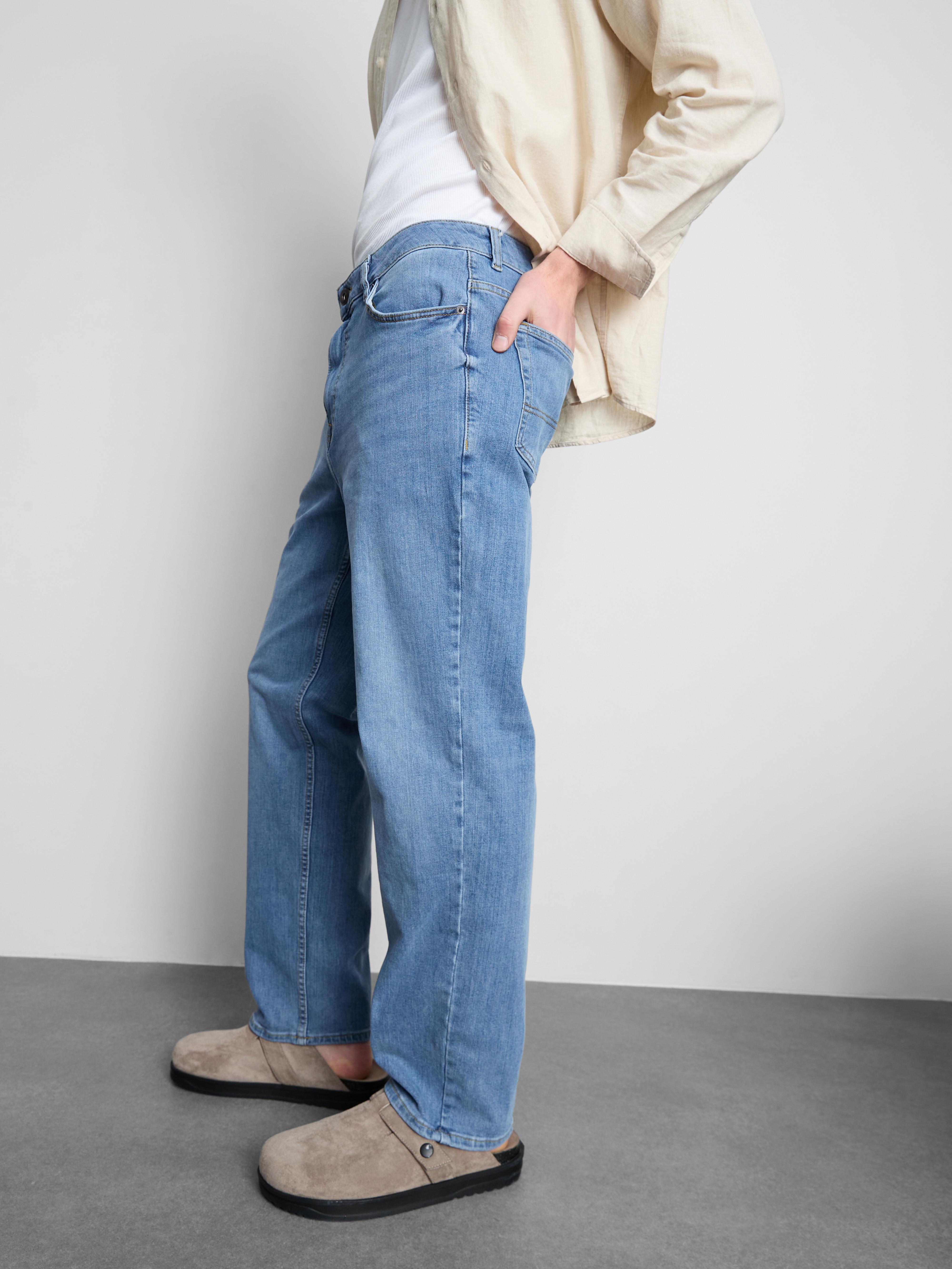 Mid-Rise Straight-Leg Jeans