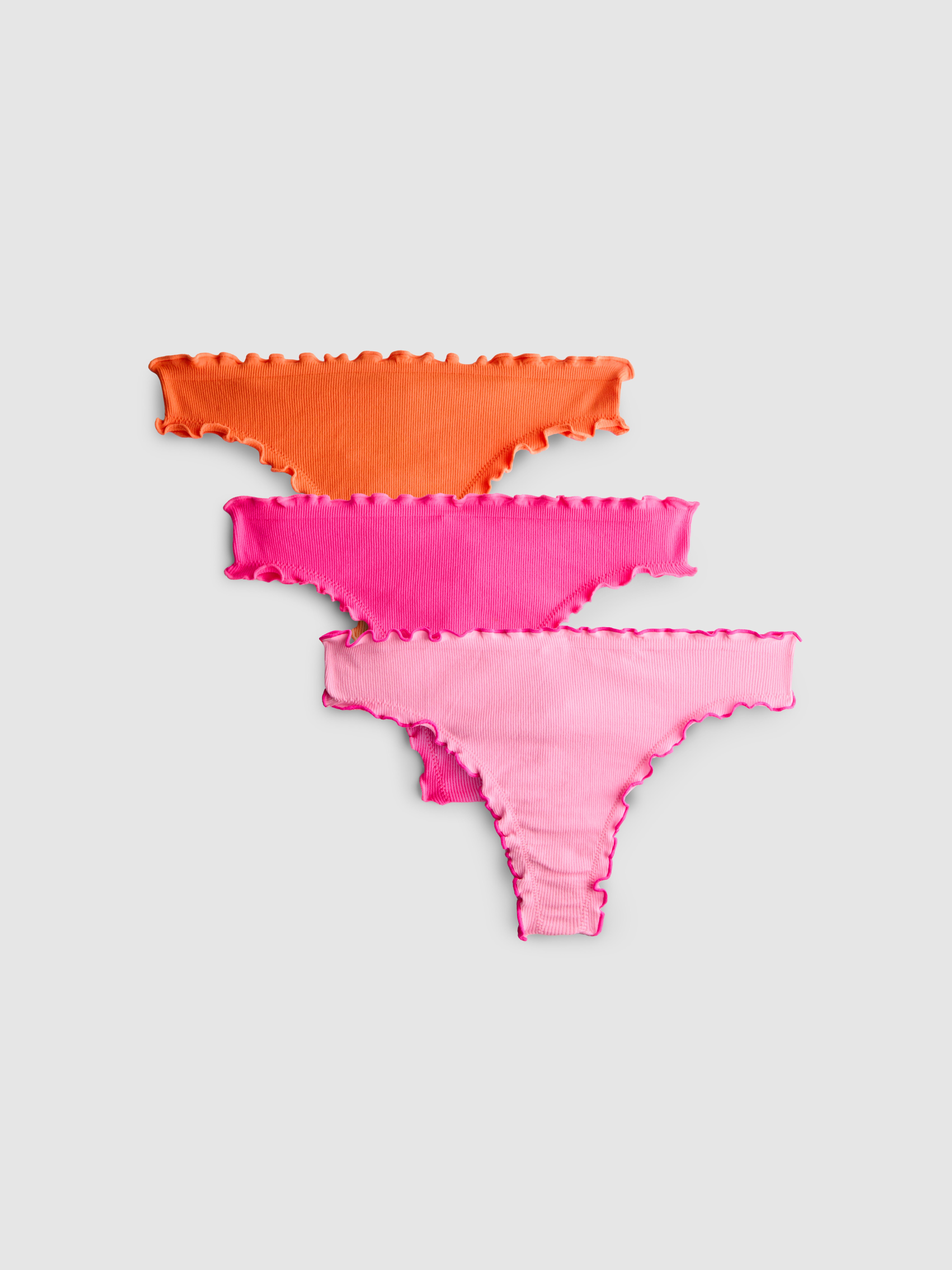 3pk Seamless Ruffle Thongs