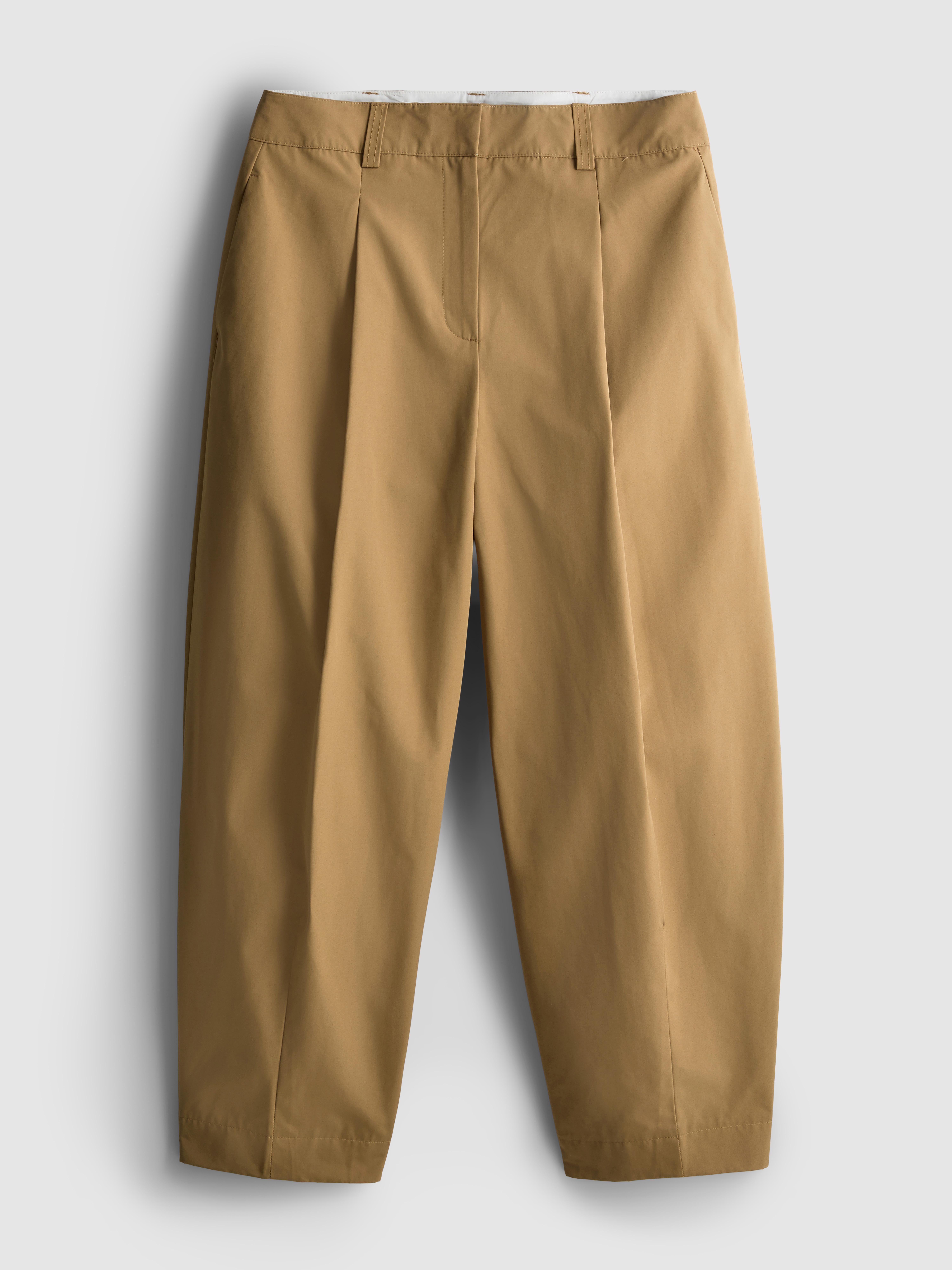 Pantalones capri de pernera cónica de The Edit