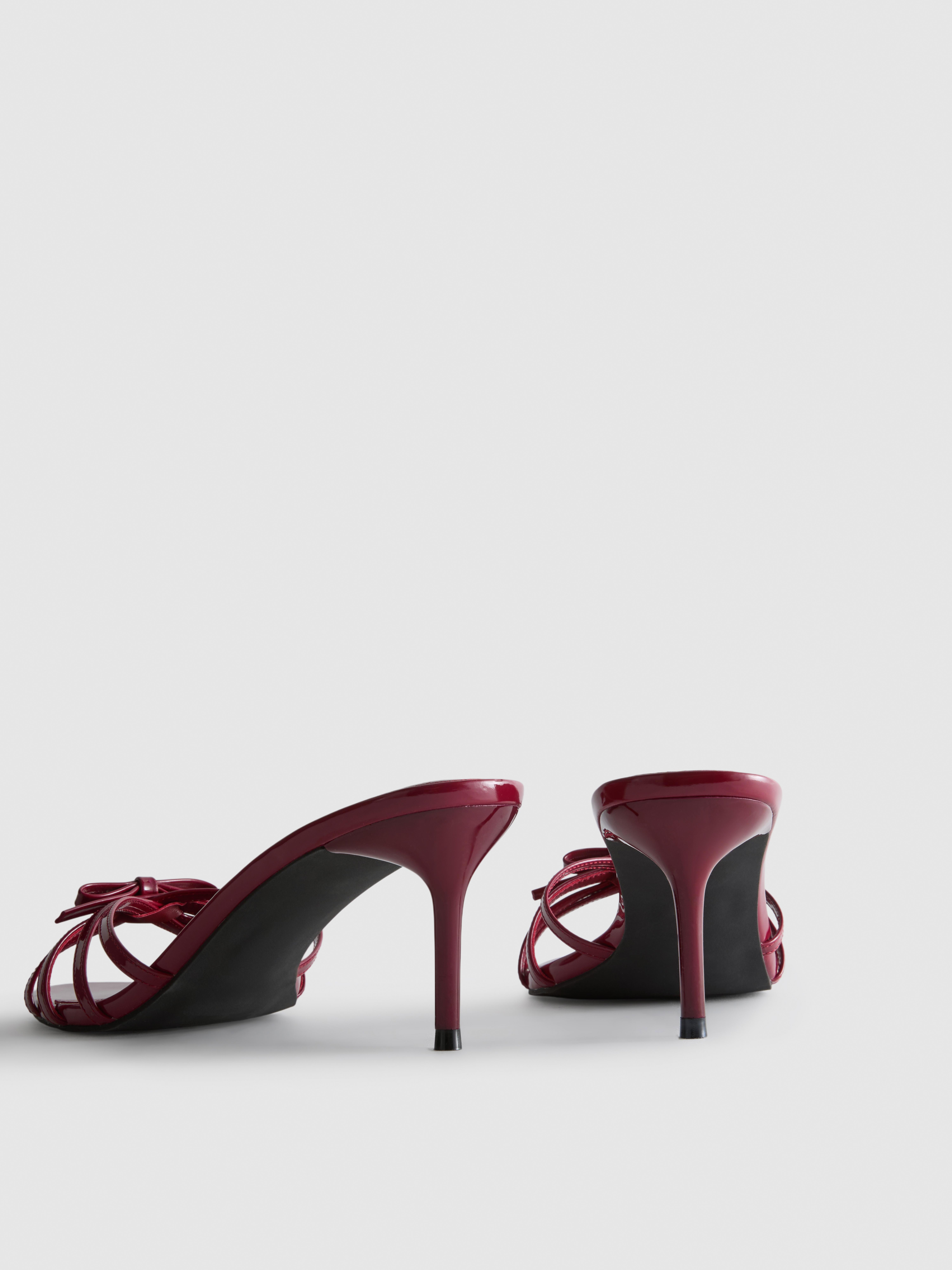 Mules à brides et nœud