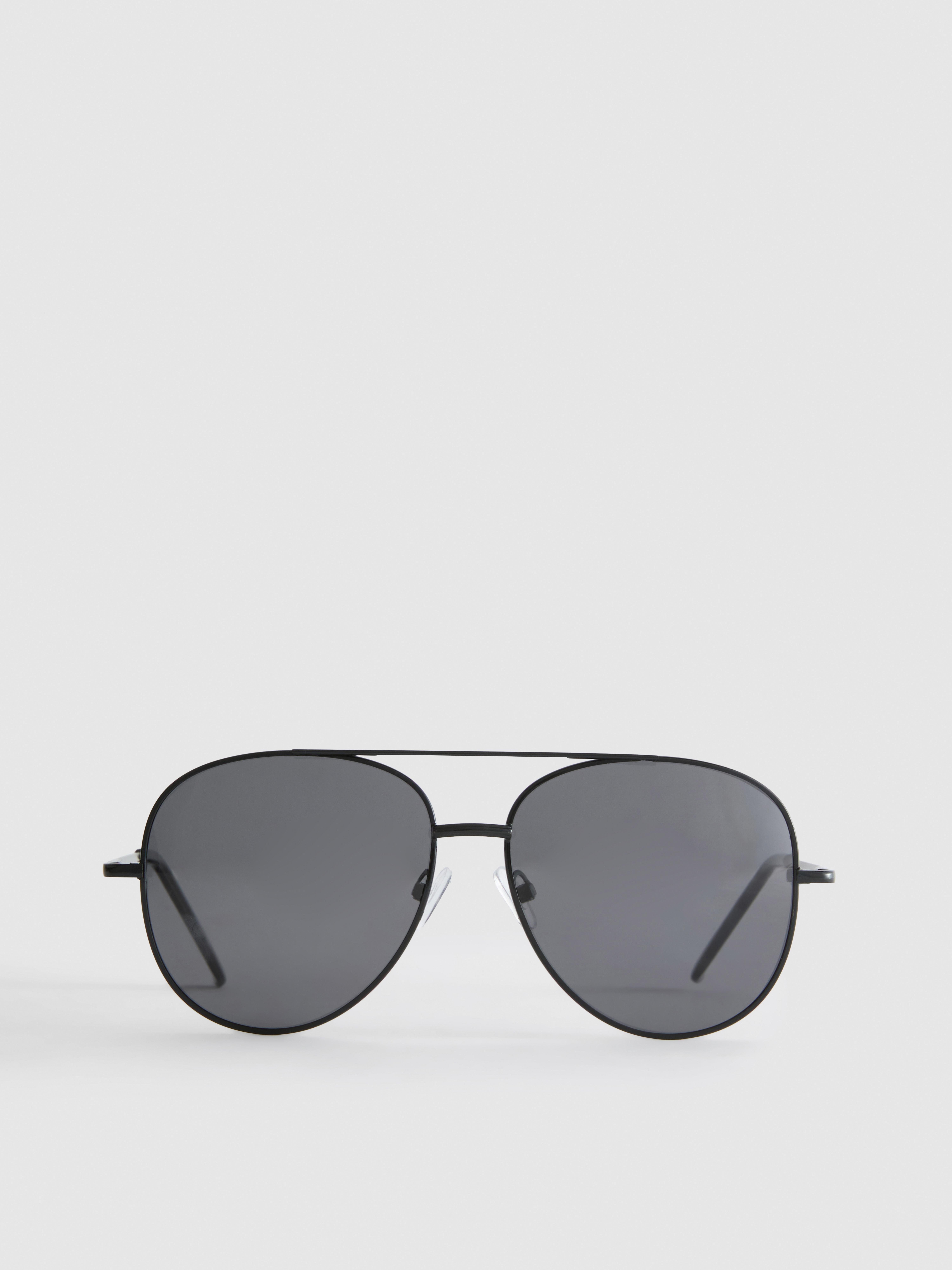 Obarvana pilotska sončna očala