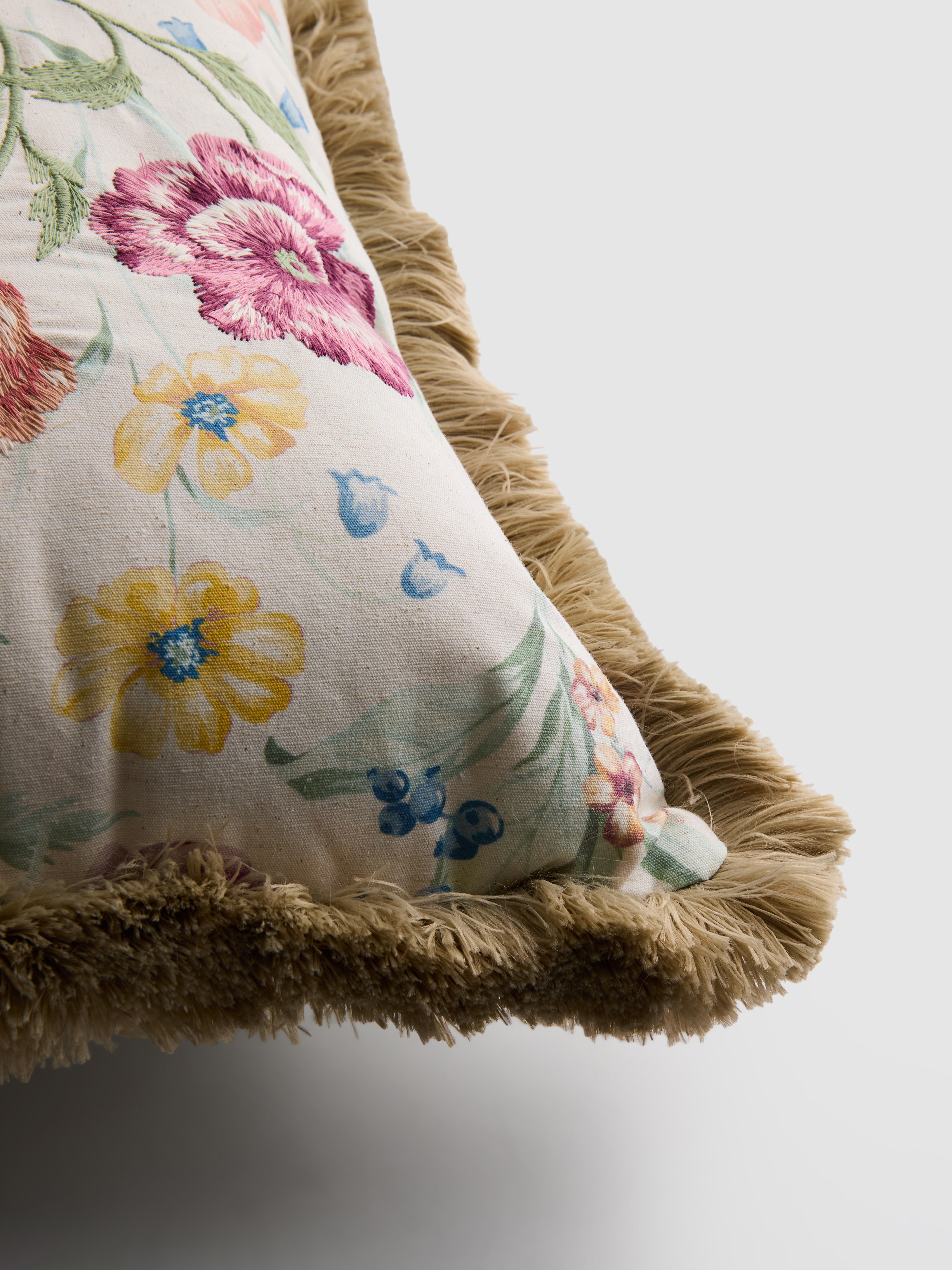 Vierkant sierkussen met bloemen