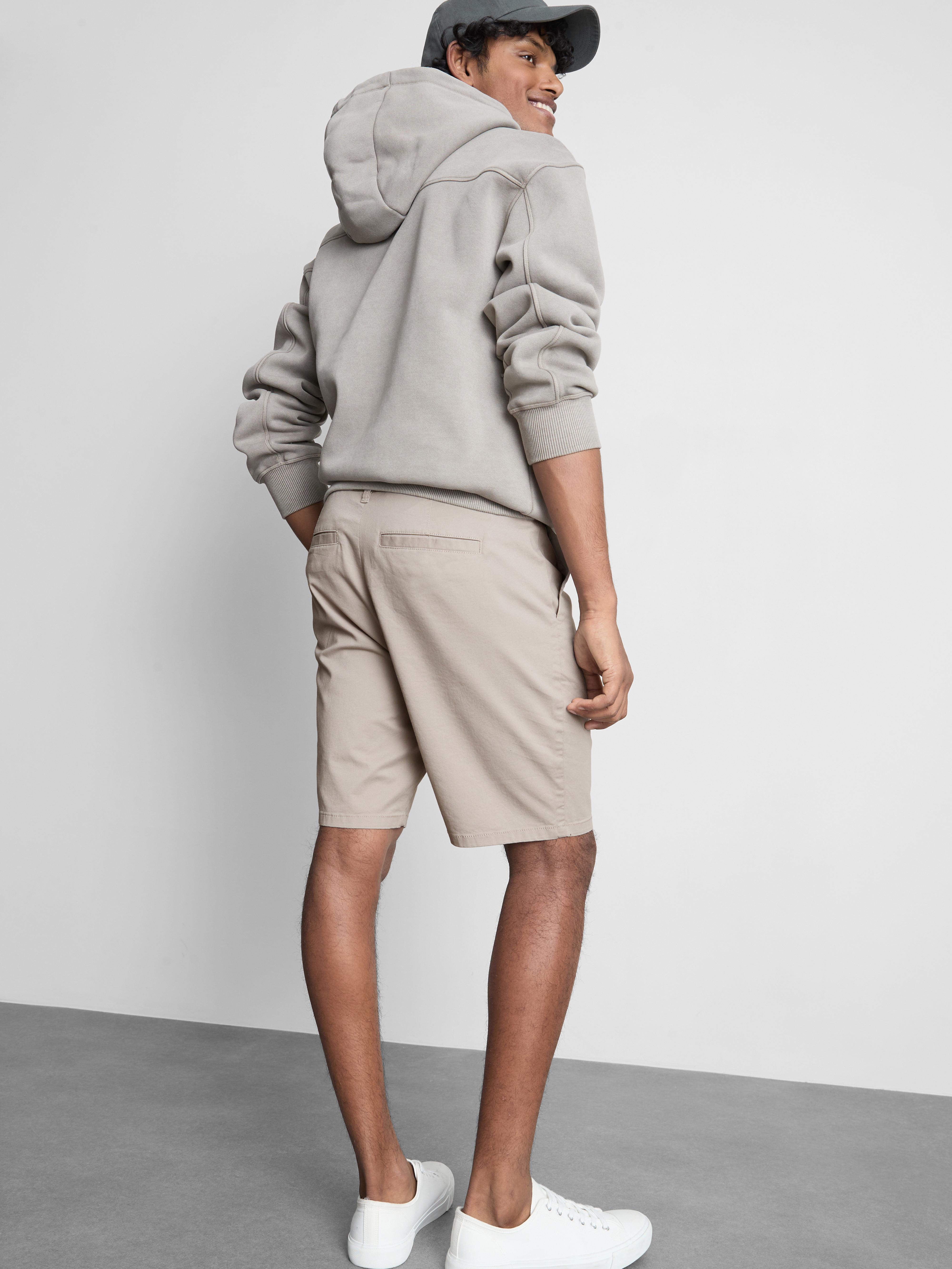 Strečové chino šortky