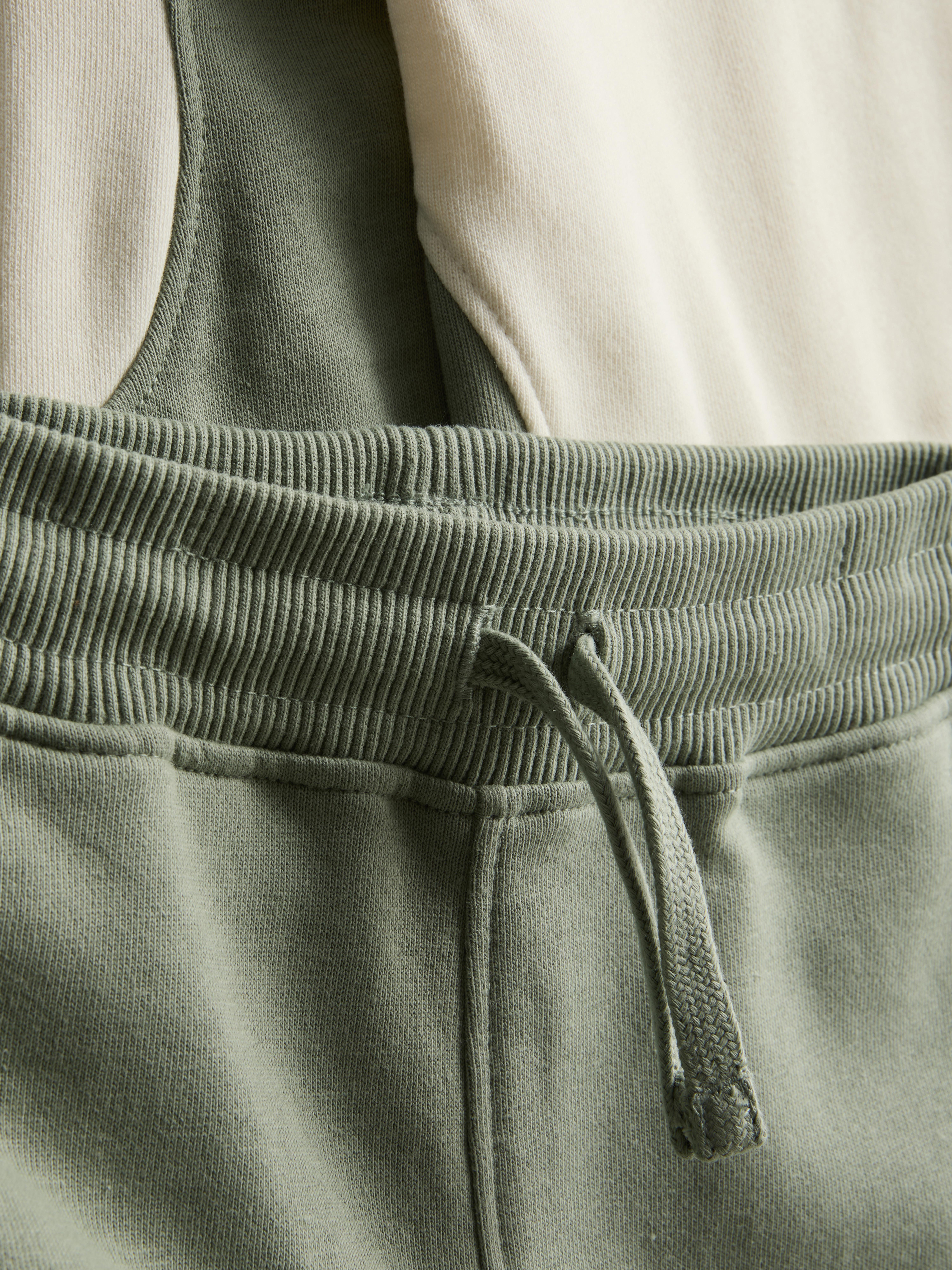 1,5 - 8 ani | Set cu bluză sport polo și pantaloni casual cu manșete