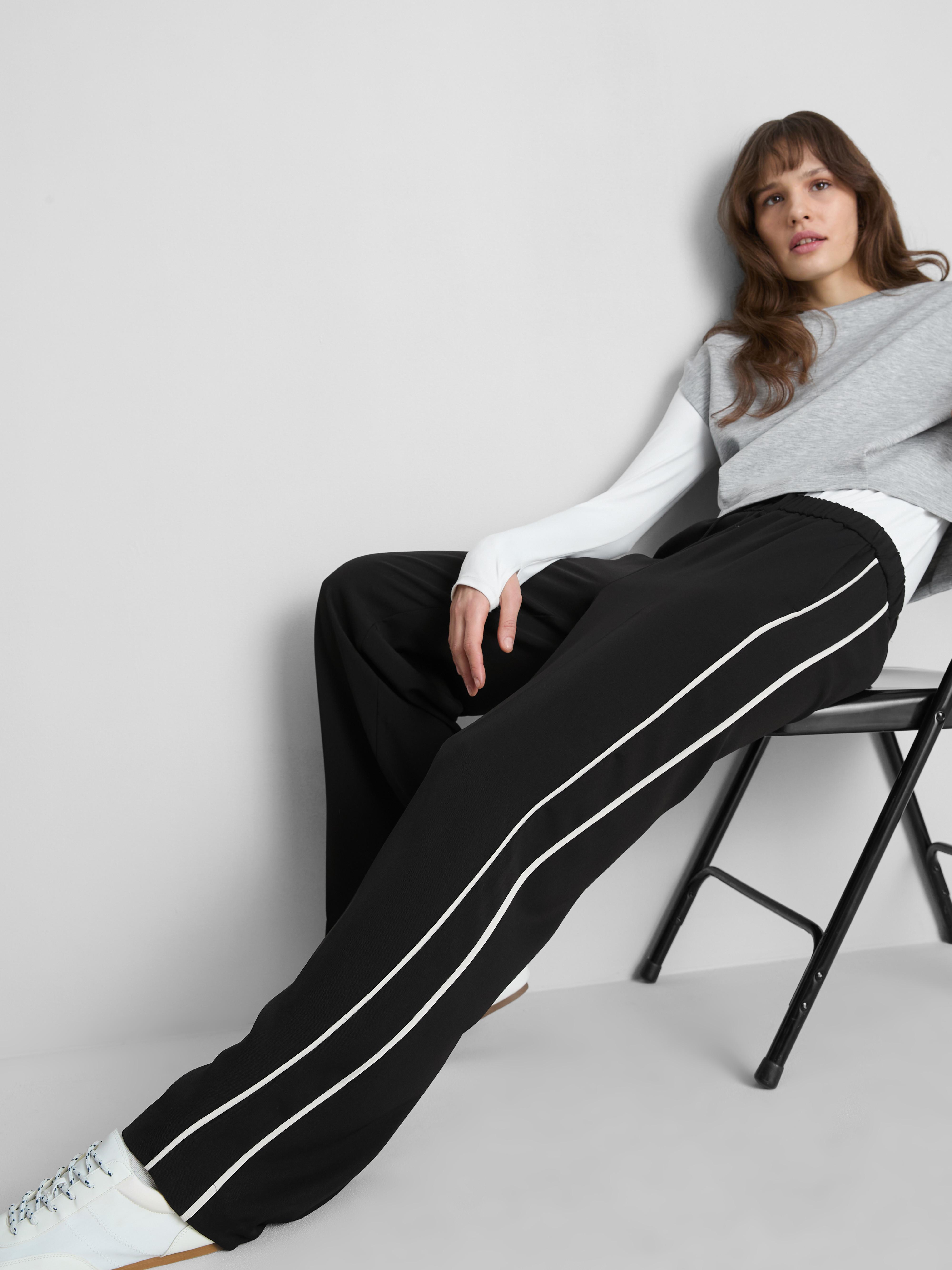 Women's Black Wide-Leg Side-Stripe Pants