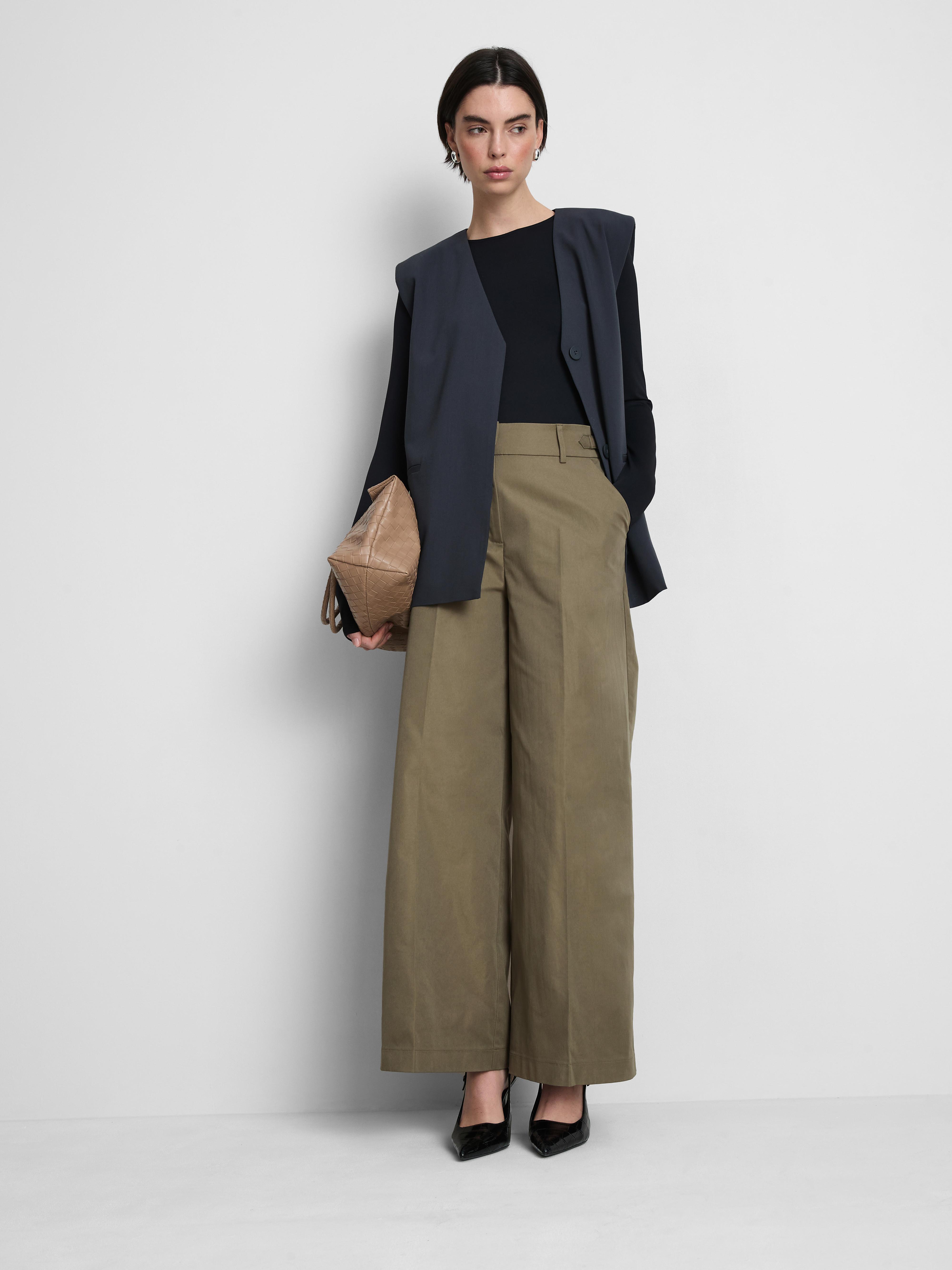 Wide Leg Pleated Belt Detail Pants