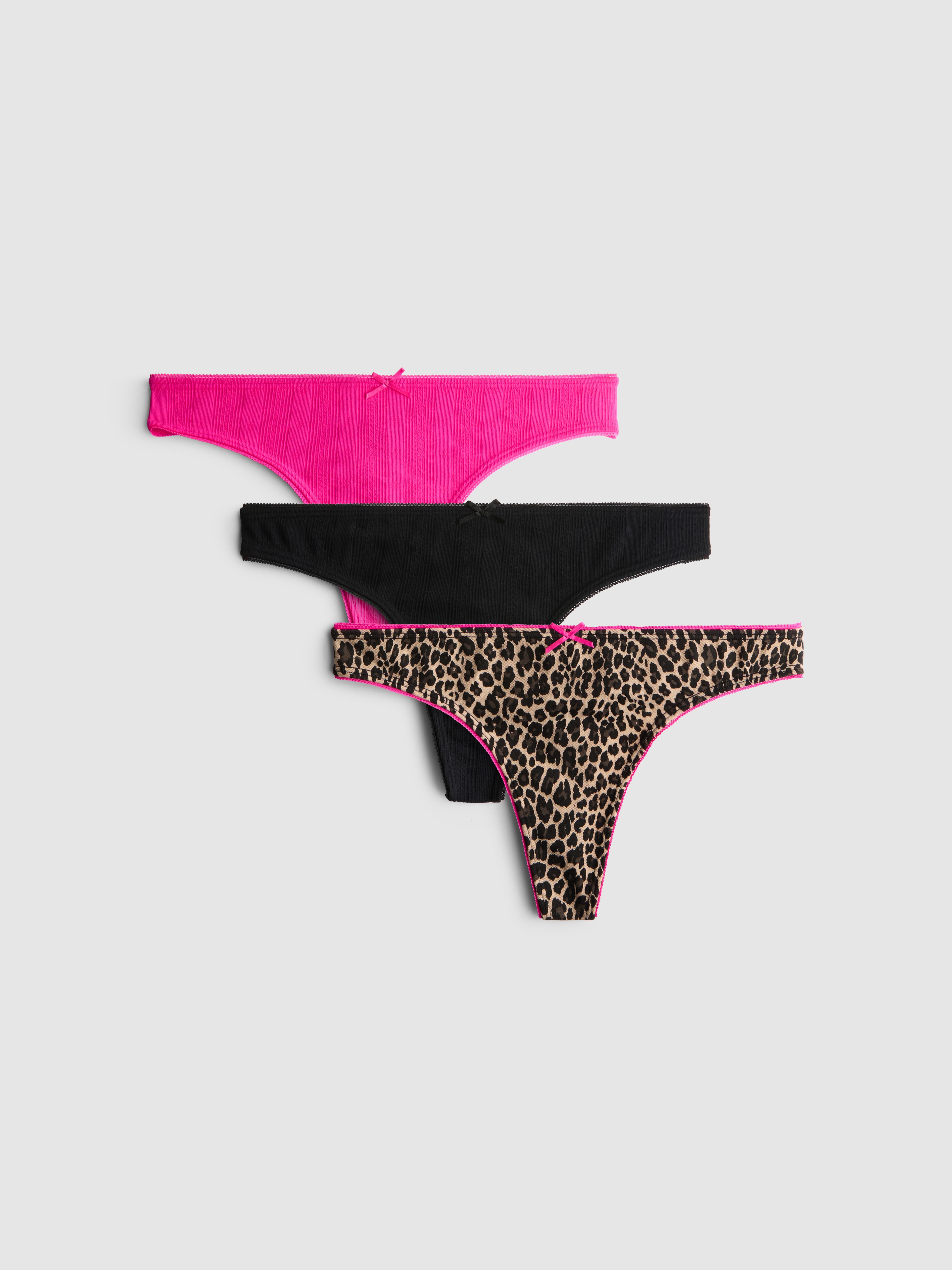 Diverse strings met ajour, set van 3