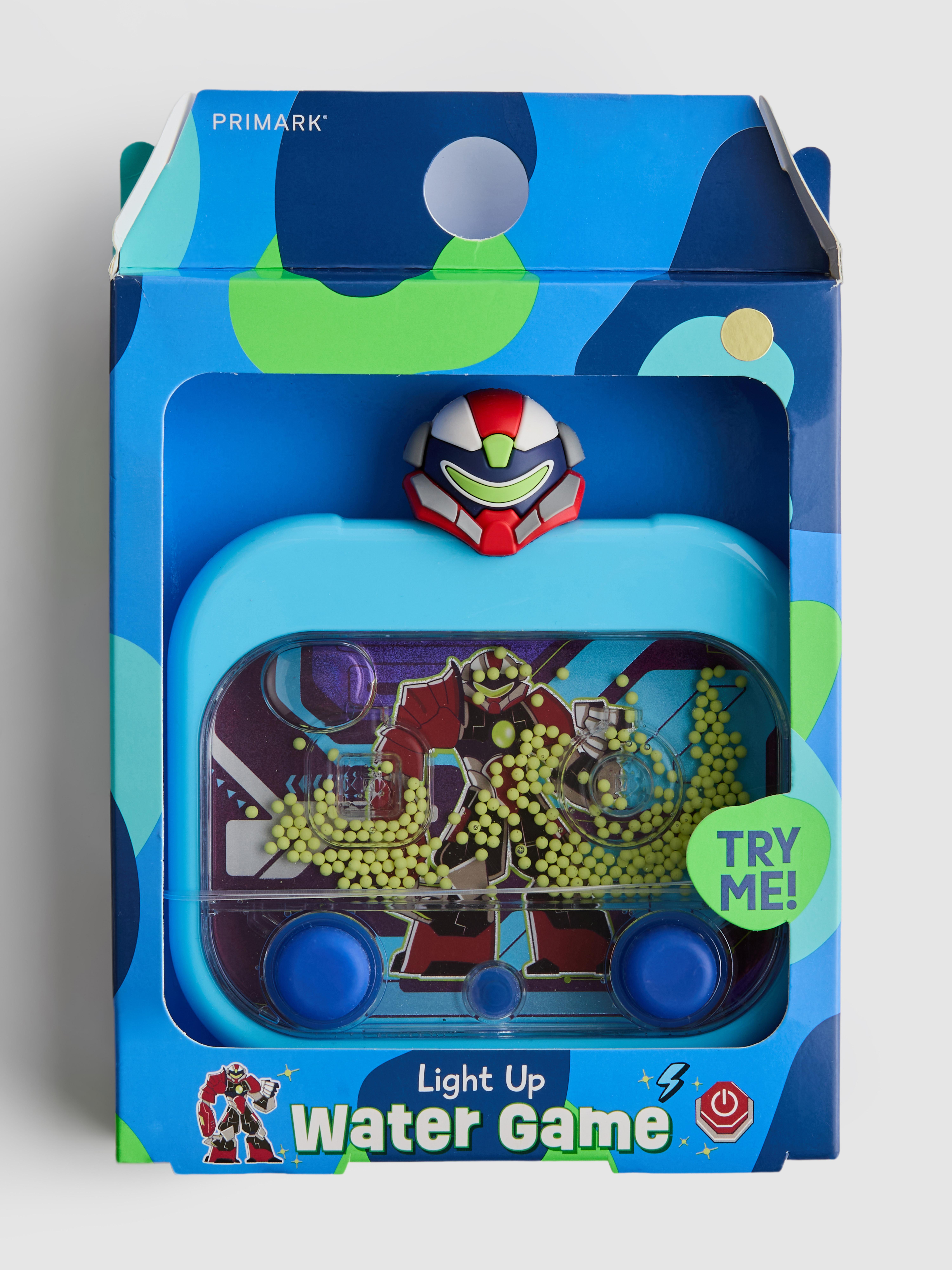 Vodná hra s krúžkami a robotom