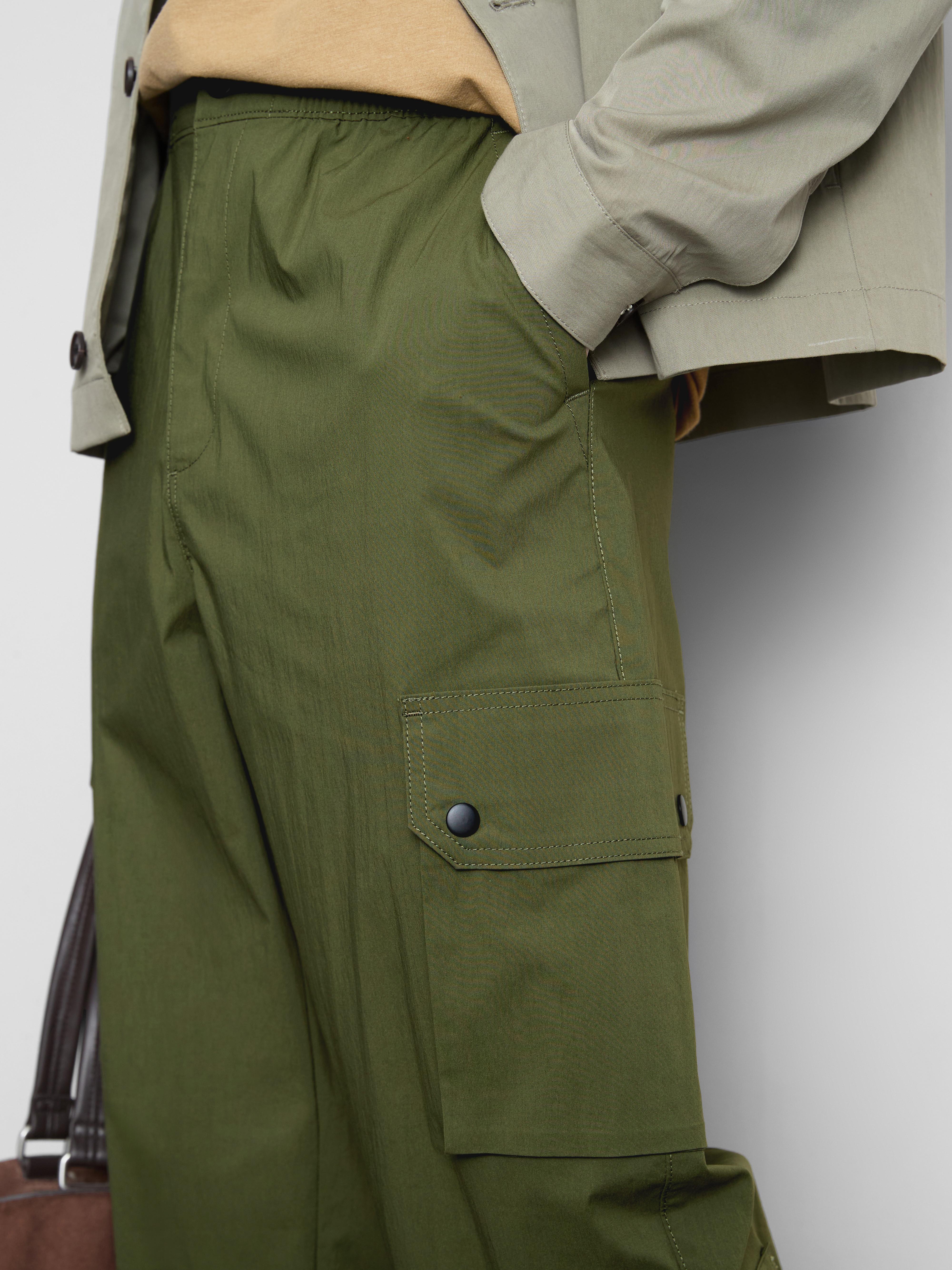 Cargohose im Utility-Stil