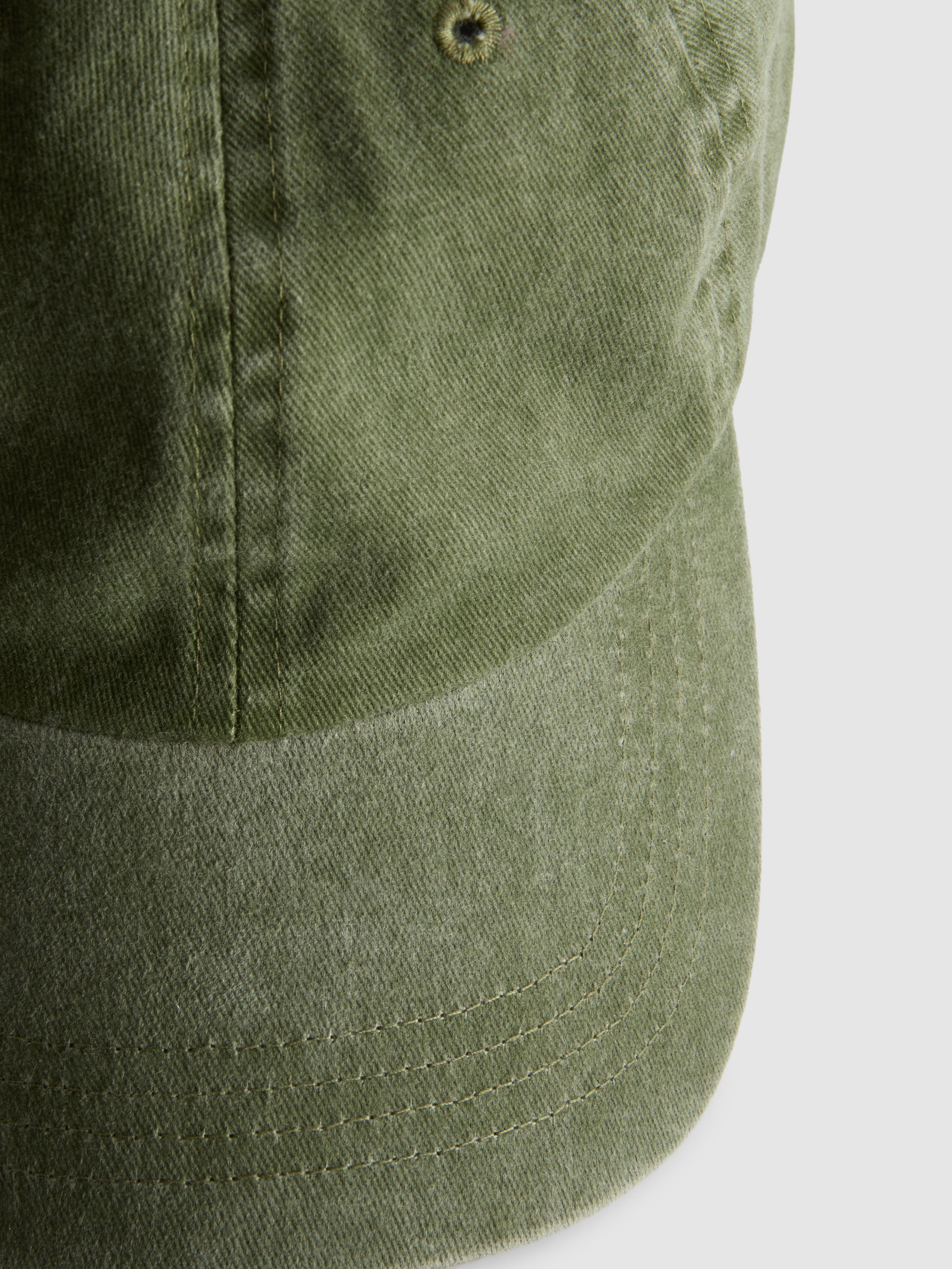Gorra de béisbol con lavado ácido