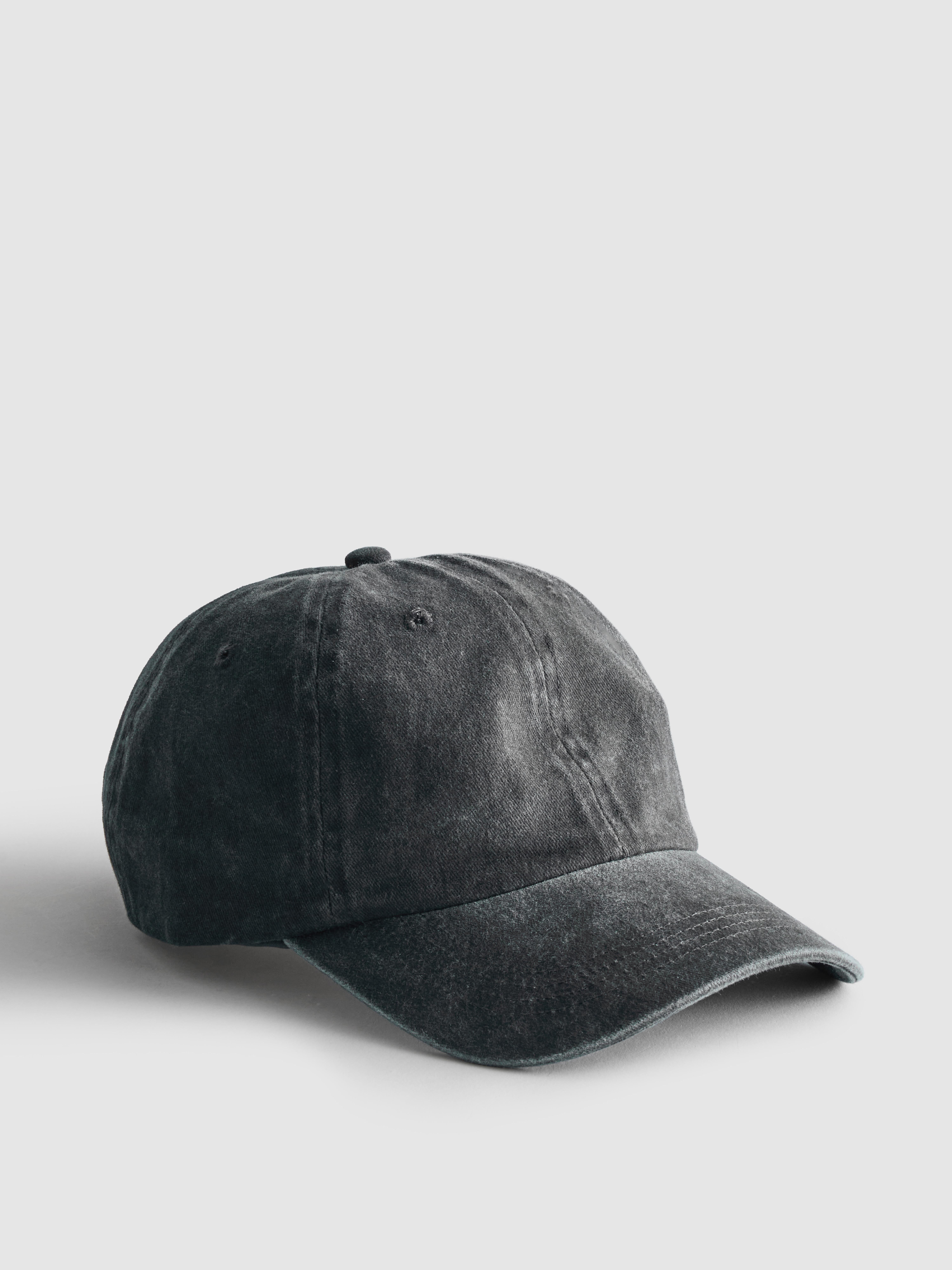 Šiltovka s vypraným efektom