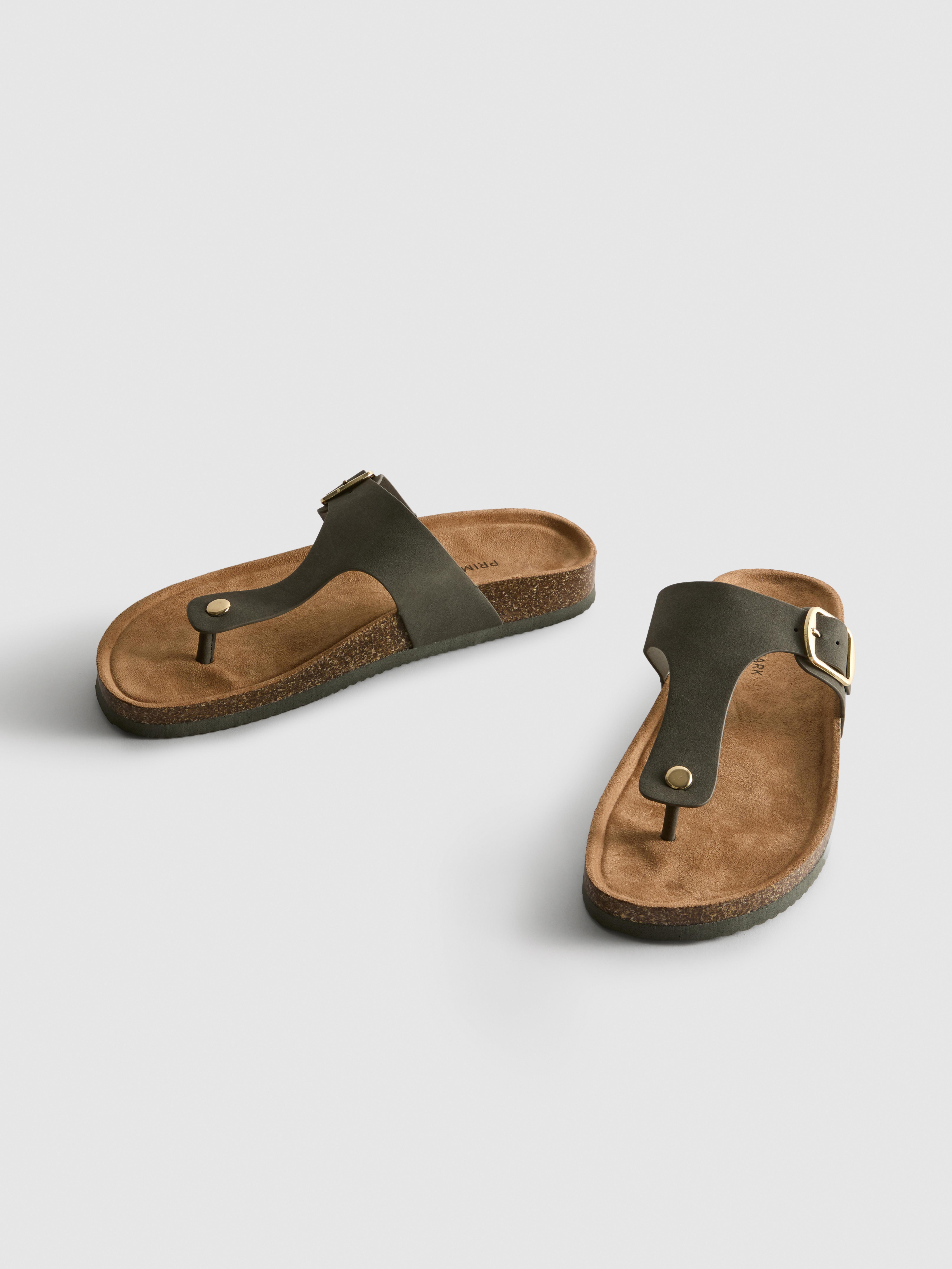 Sandalen met gesp en T-bandje