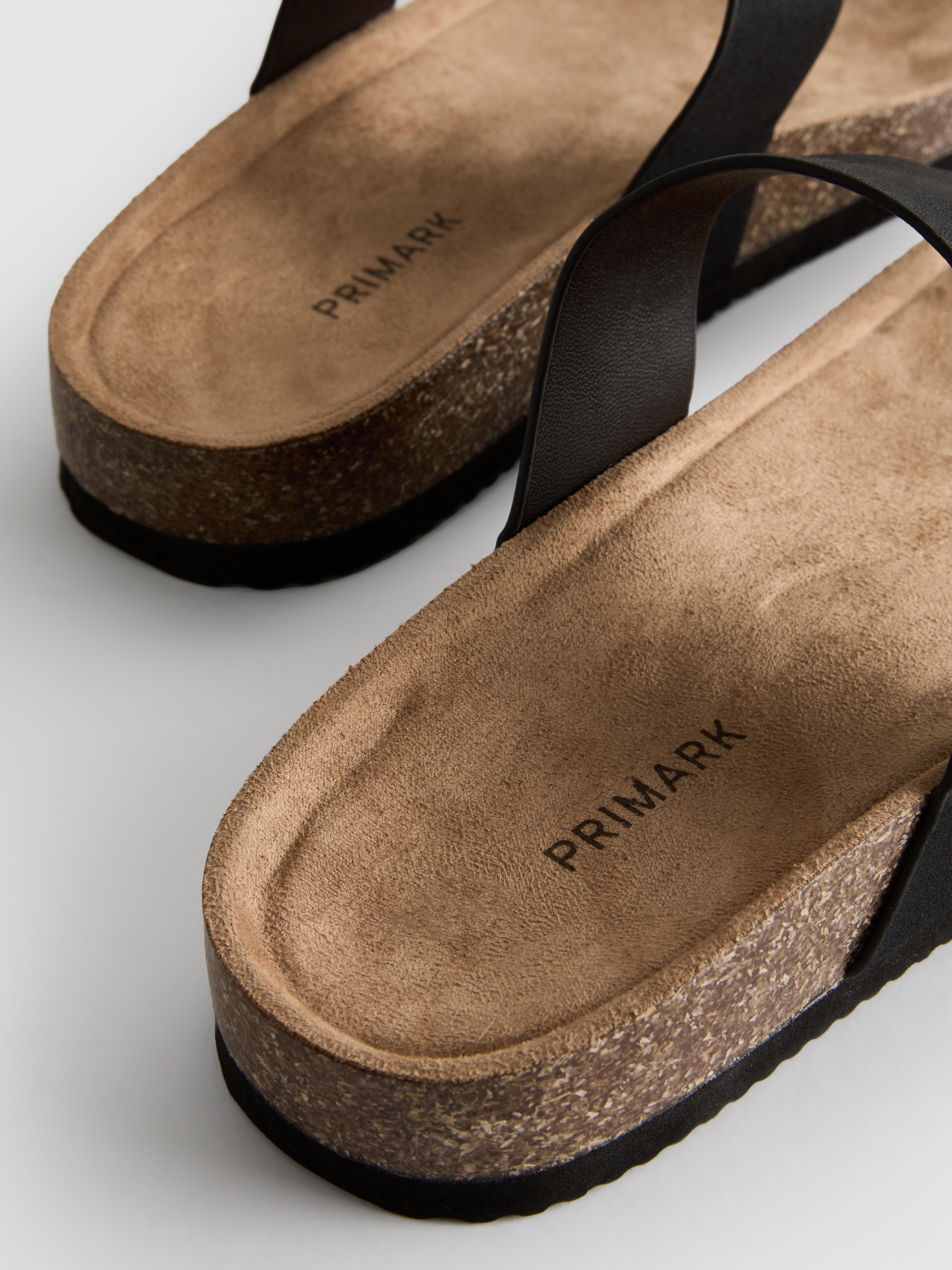 Mules à bride en T et boucle