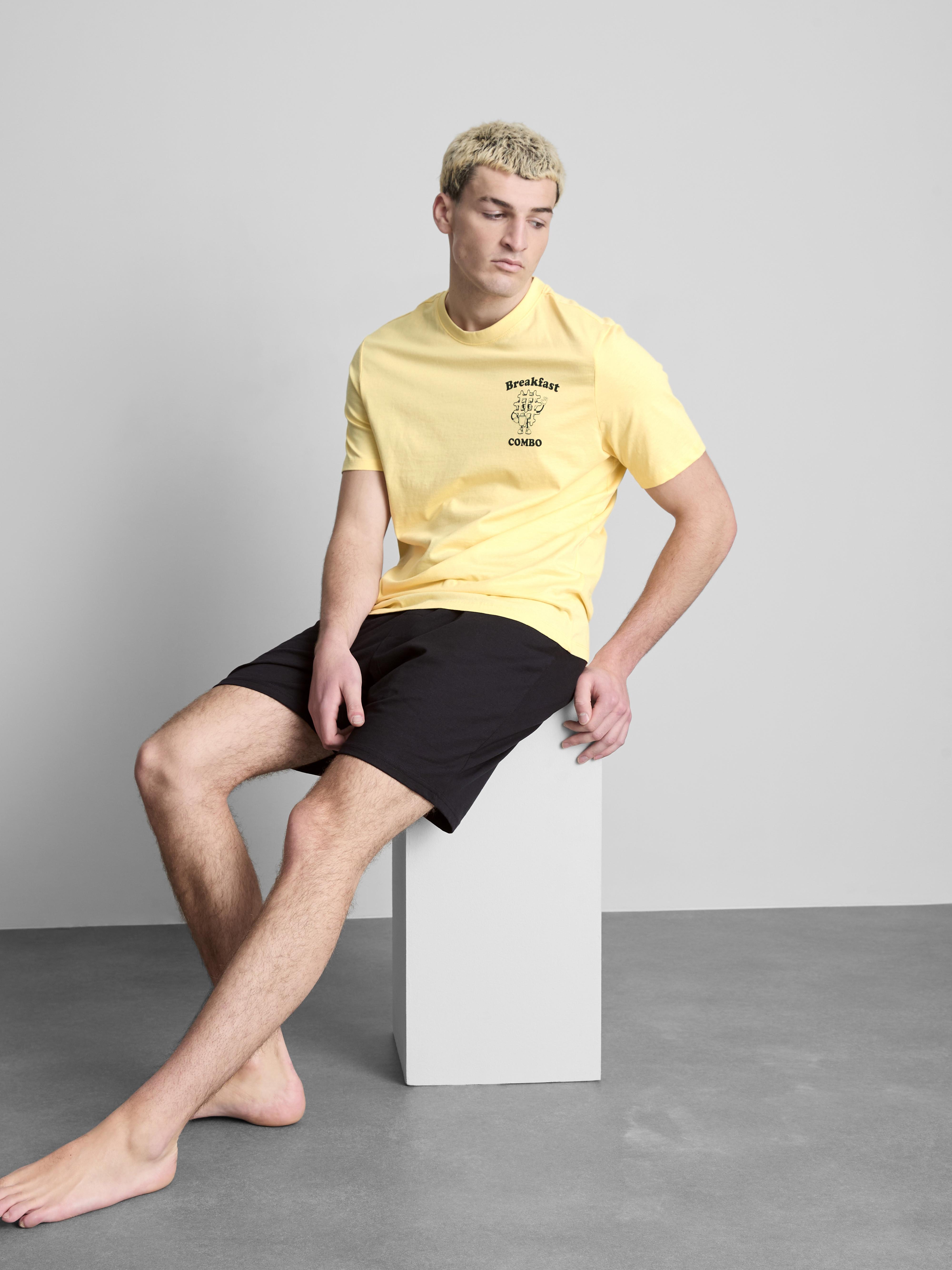 Gofrimintás, rövidnadrágos pizsama