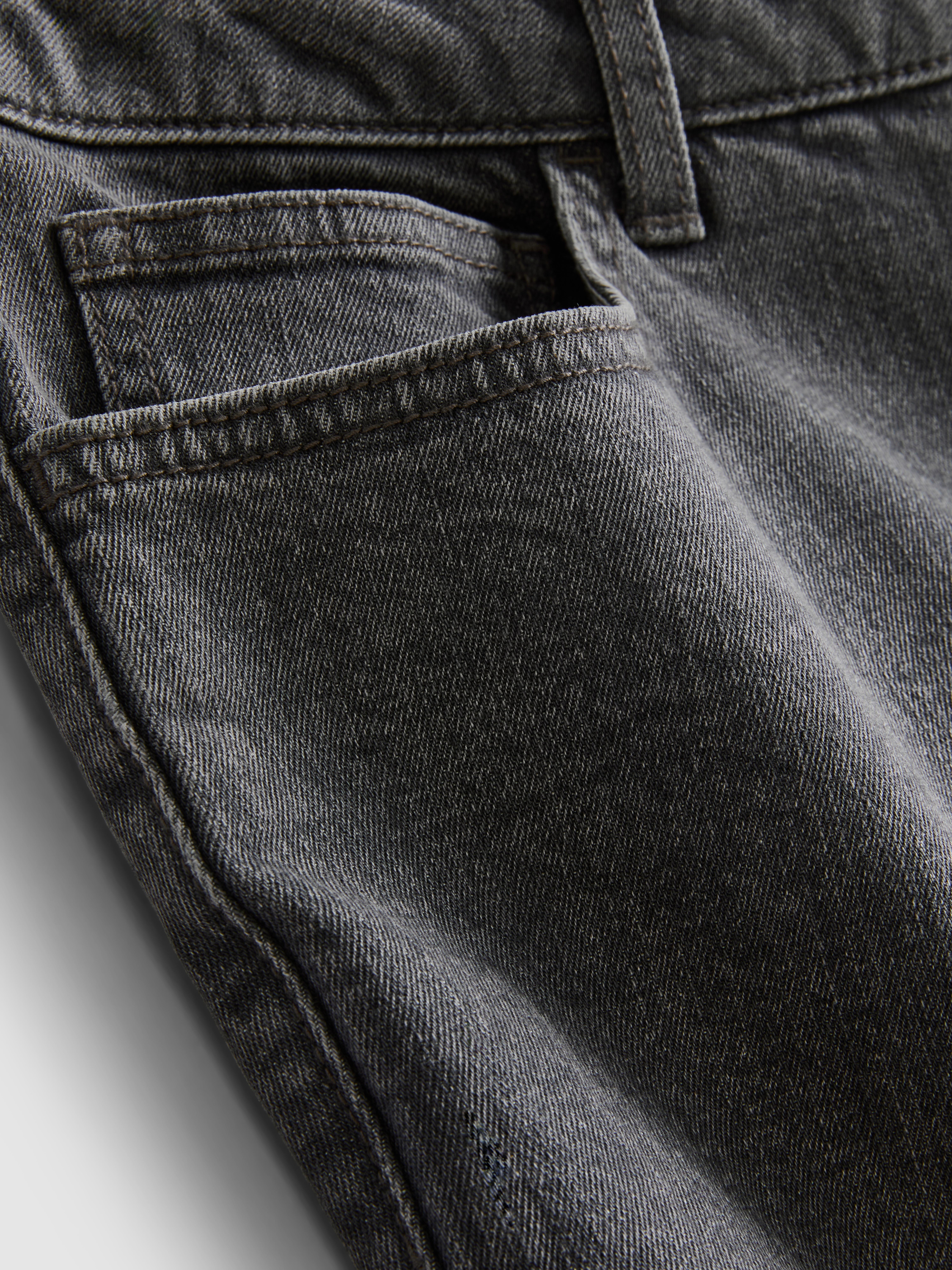 Calções ganga skinny cintura média