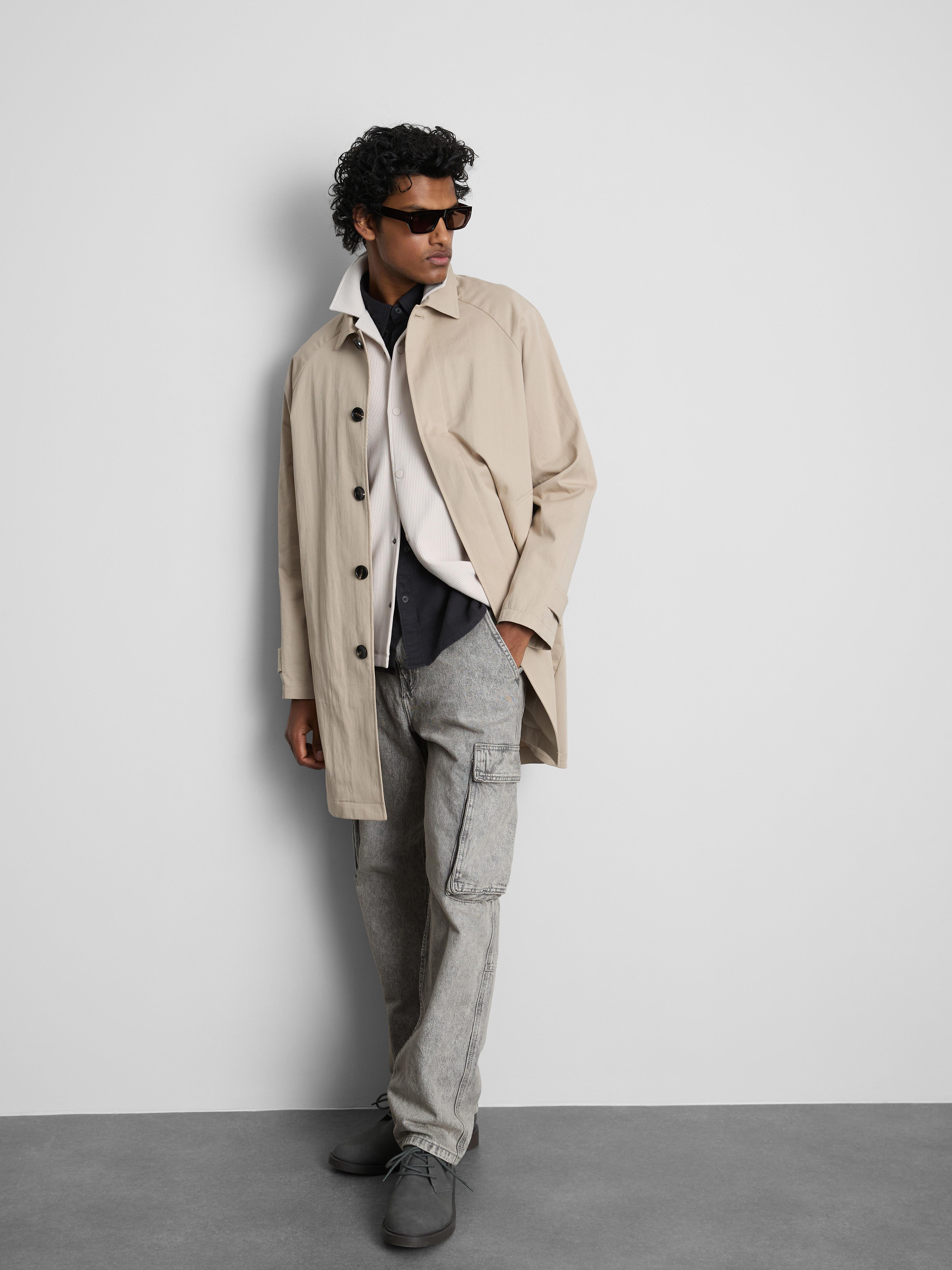 Cargo džíny se středně vysokým pasem a širšími nohavicemi