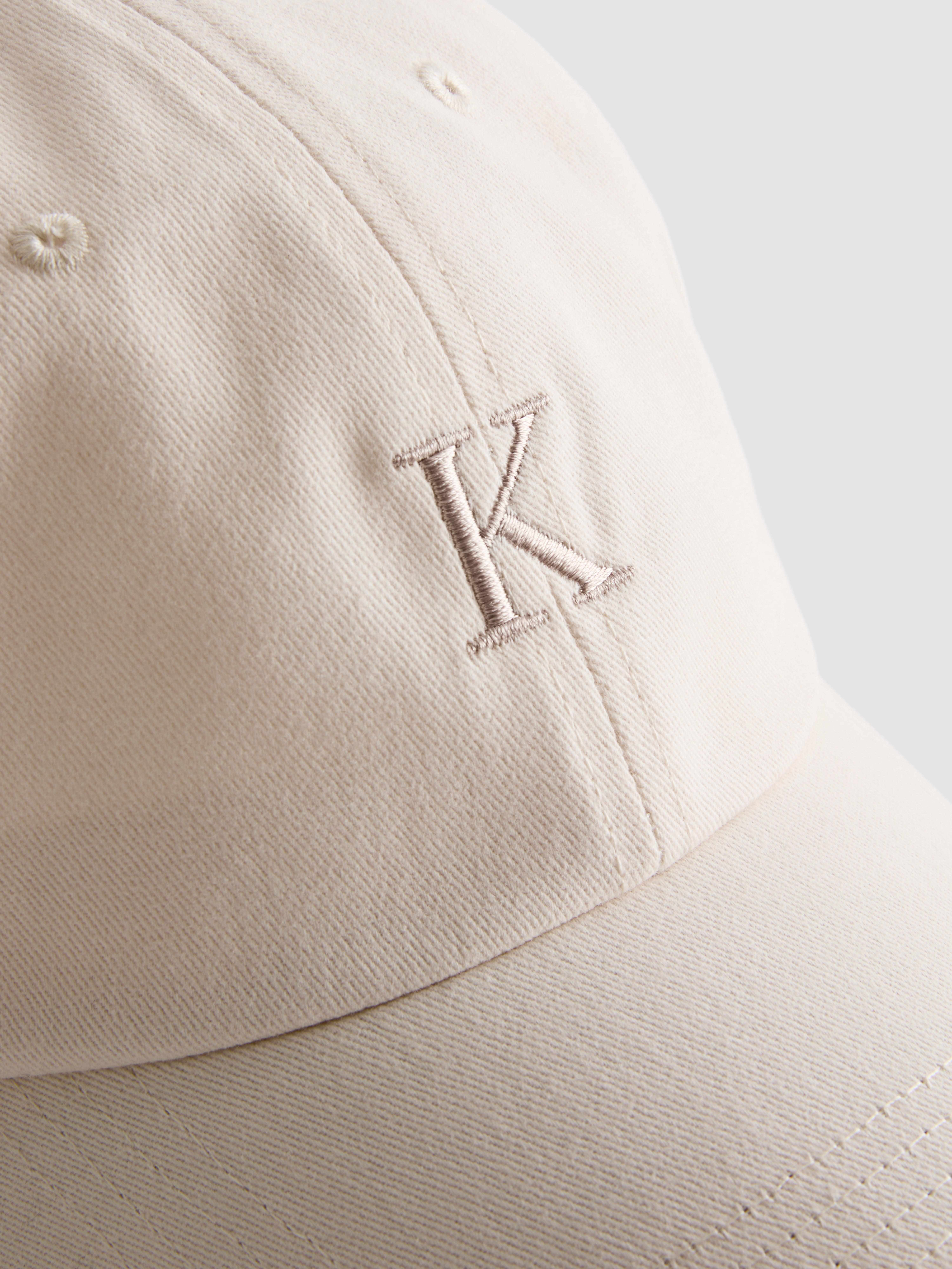 Casquette de baseball à initiale brodée