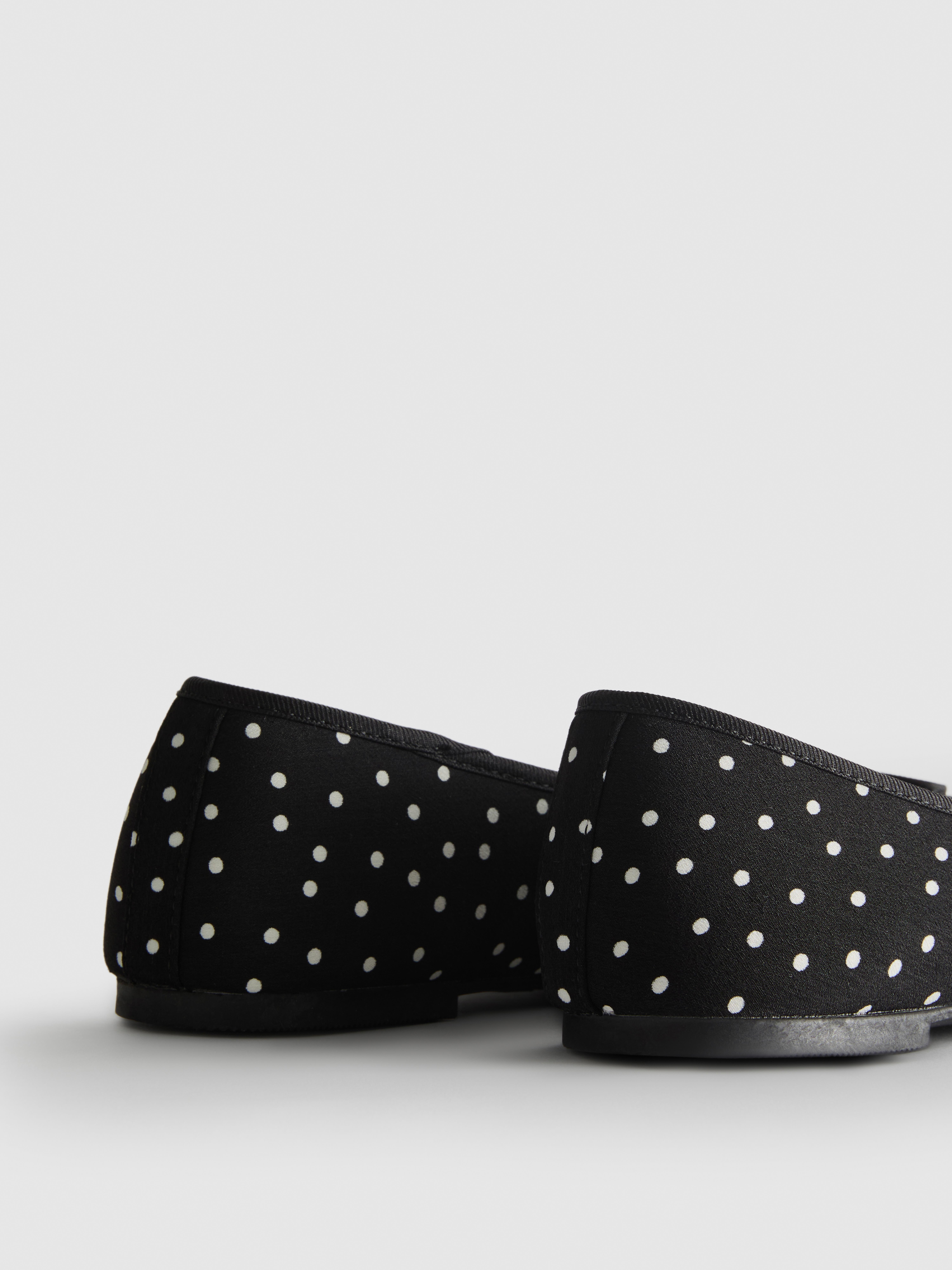 Women's Black/White Bow Ballet Pumps