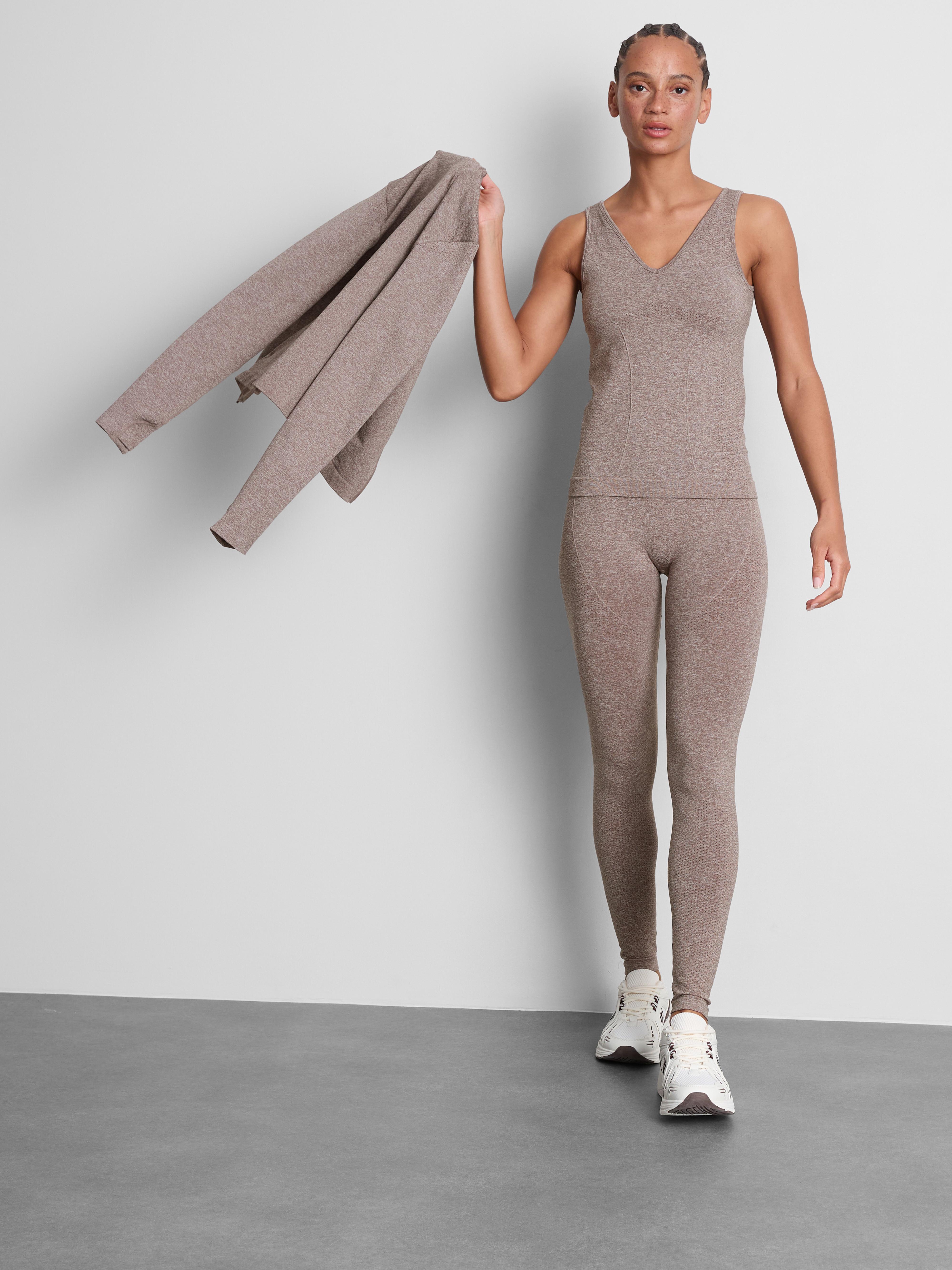 Bezešvé sportovní tvarující tílko