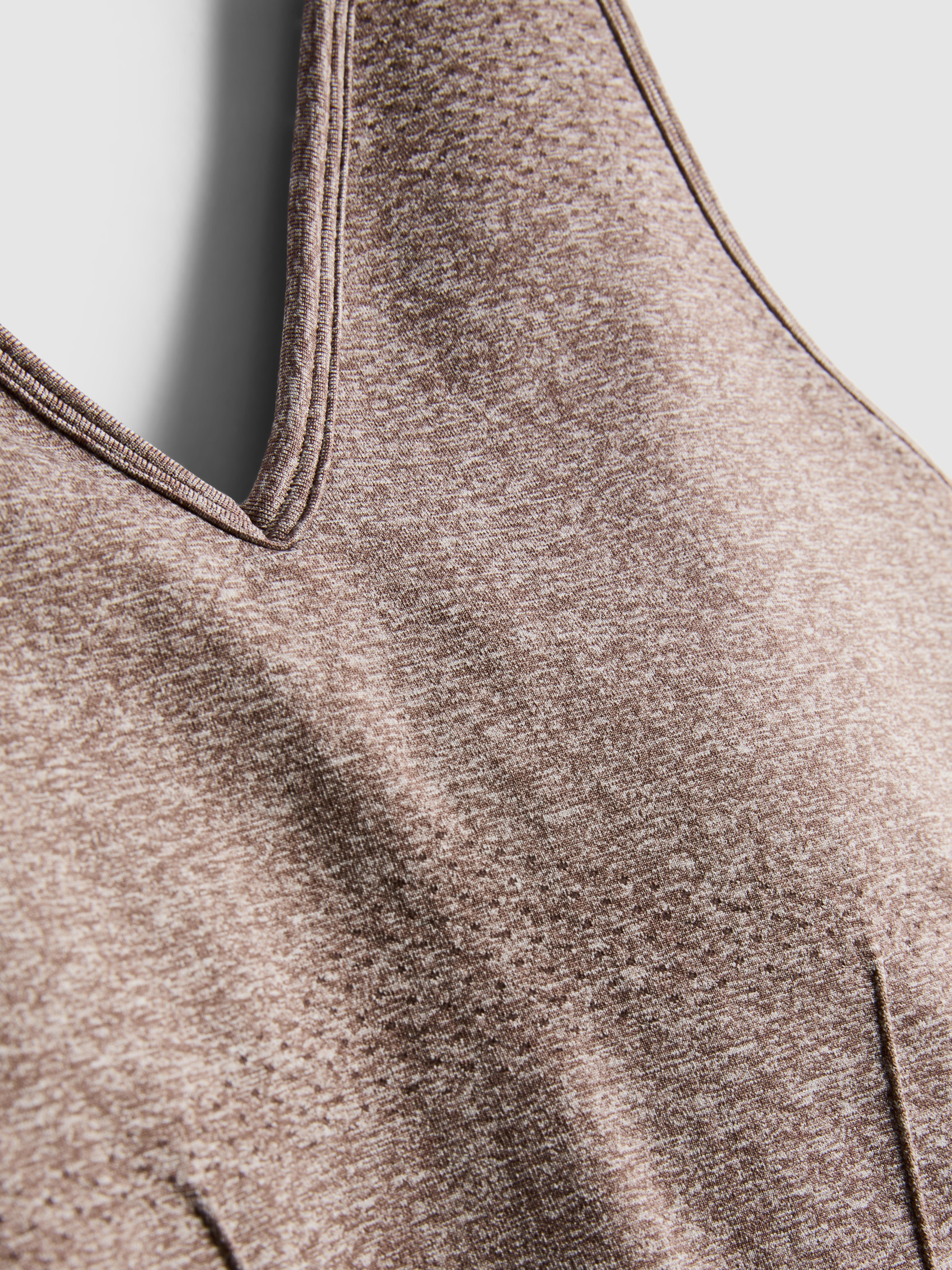 Seamless Contour Active Tank
