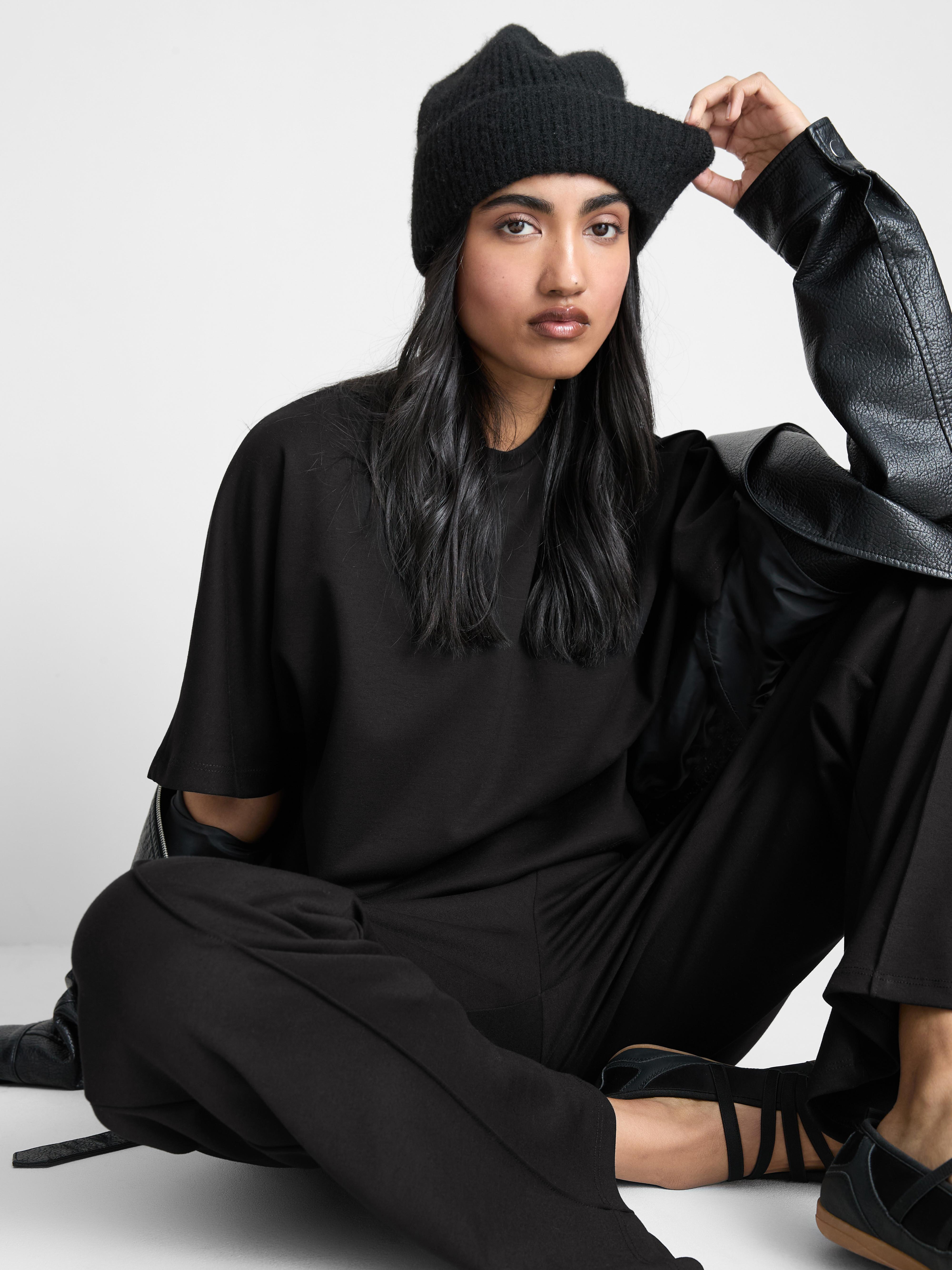 Women's Black Boxy Sweatshirt