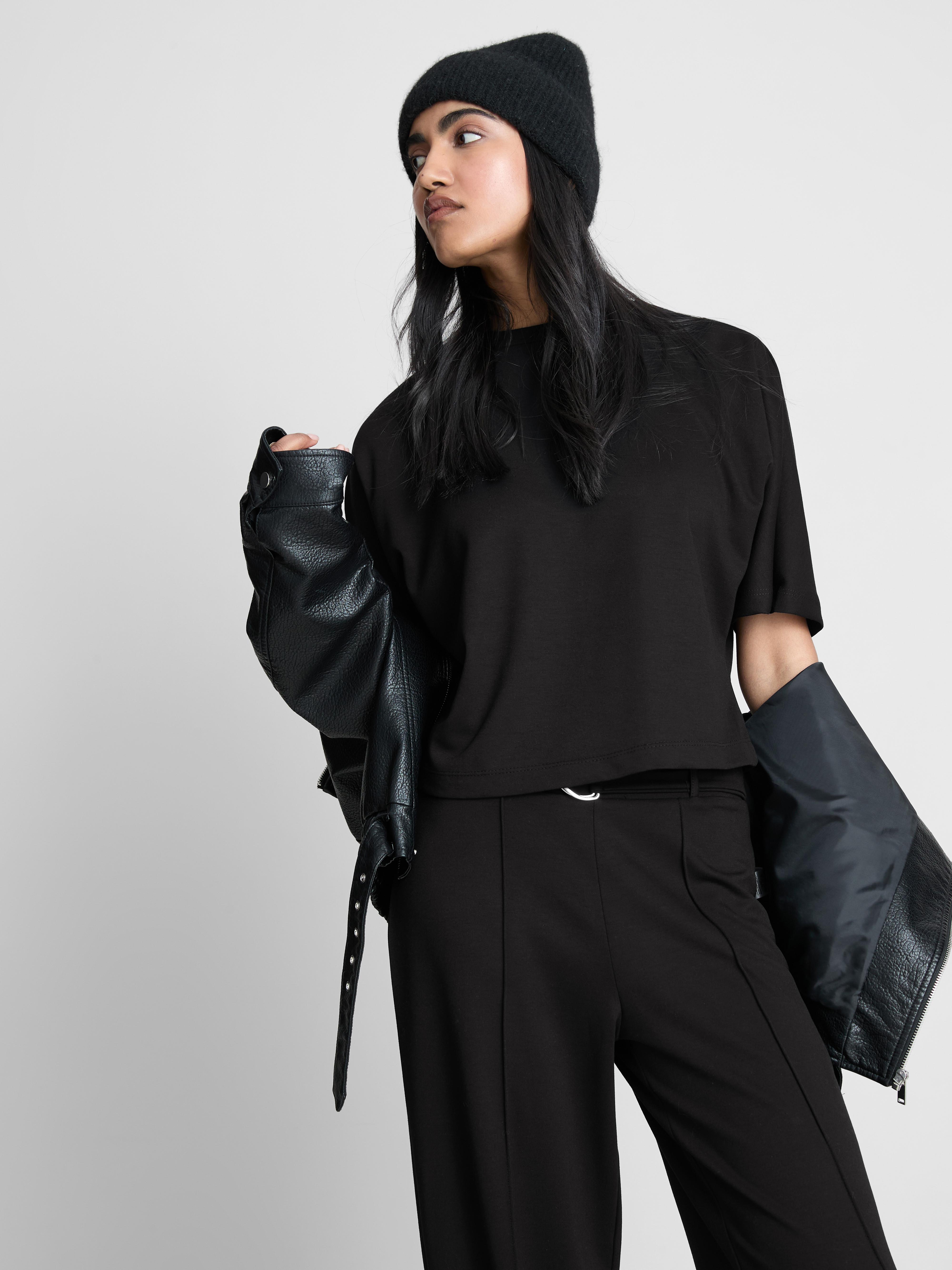 Women's Black Boxy Sweatshirt